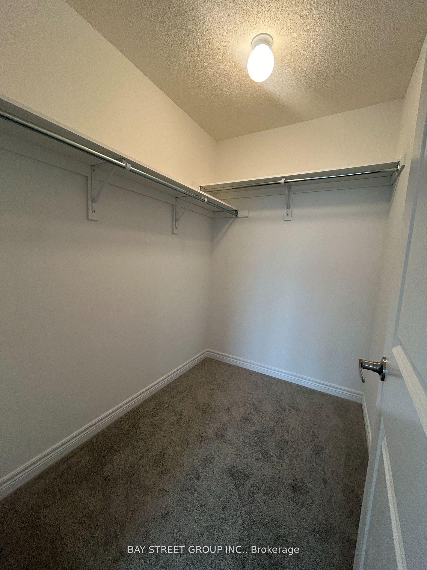 Photo 19 of 55 Sorbara Way, Whitby, Brooklin — HOMEH