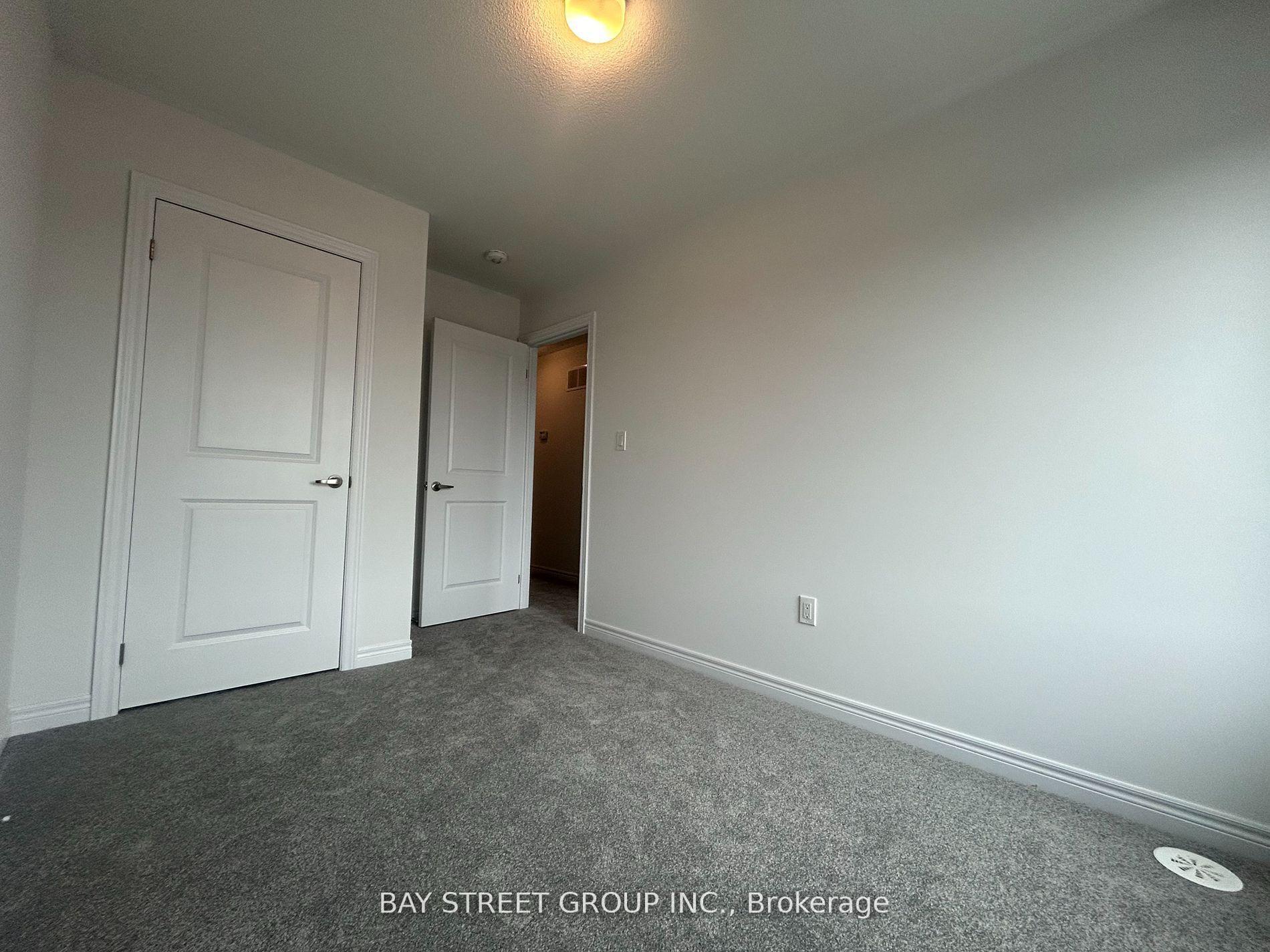 Photo 21 of 55 Sorbara Way, Whitby, Brooklin — HOMEH