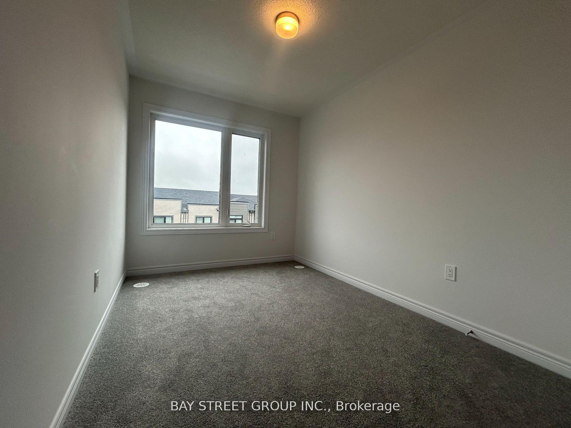 Photo 20 of 55 Sorbara Way, Whitby, Brooklin — HOMEH