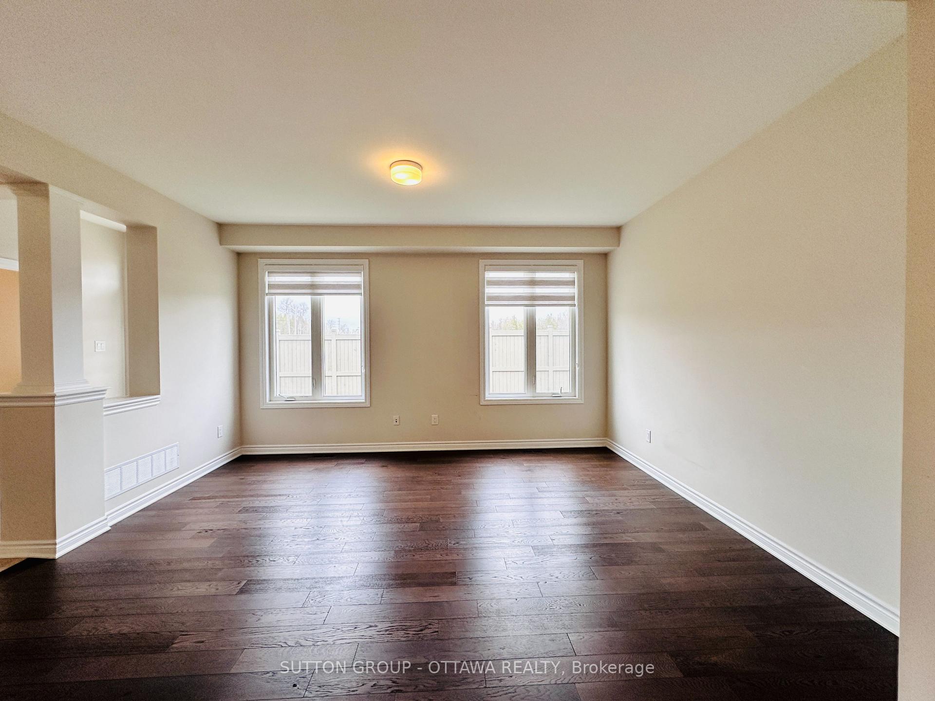 Photo 4 of 1140 Apolune Street, Ottawa, Barrhaven - Half Moon Bay — HOMEH