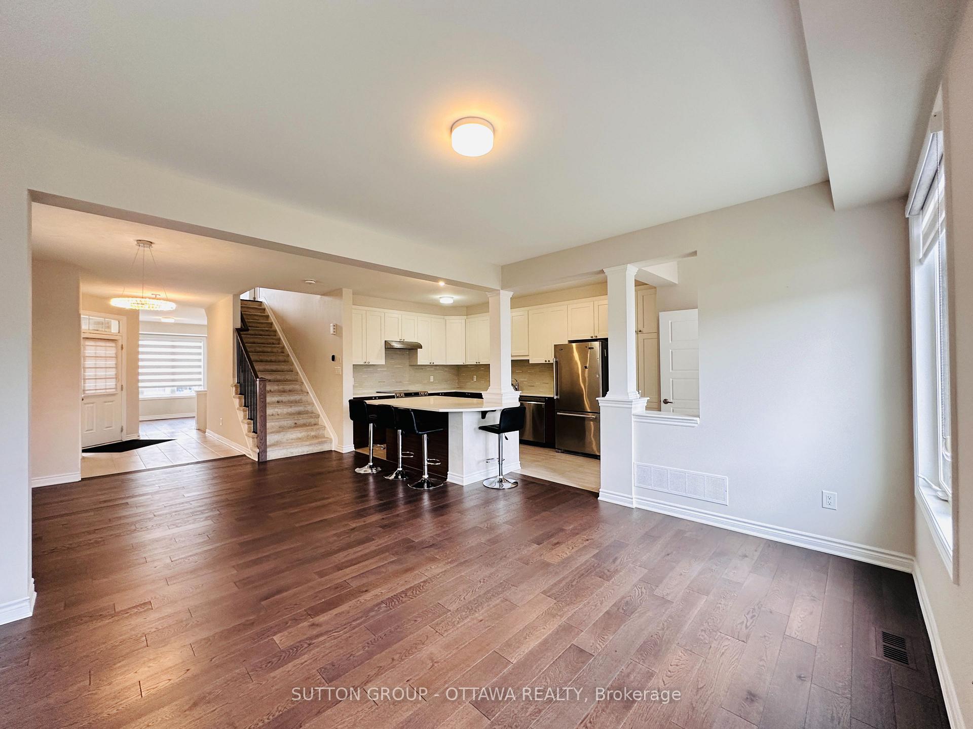 Photo 8 of 1140 Apolune Street, Ottawa, Barrhaven - Half Moon Bay — HOMEH