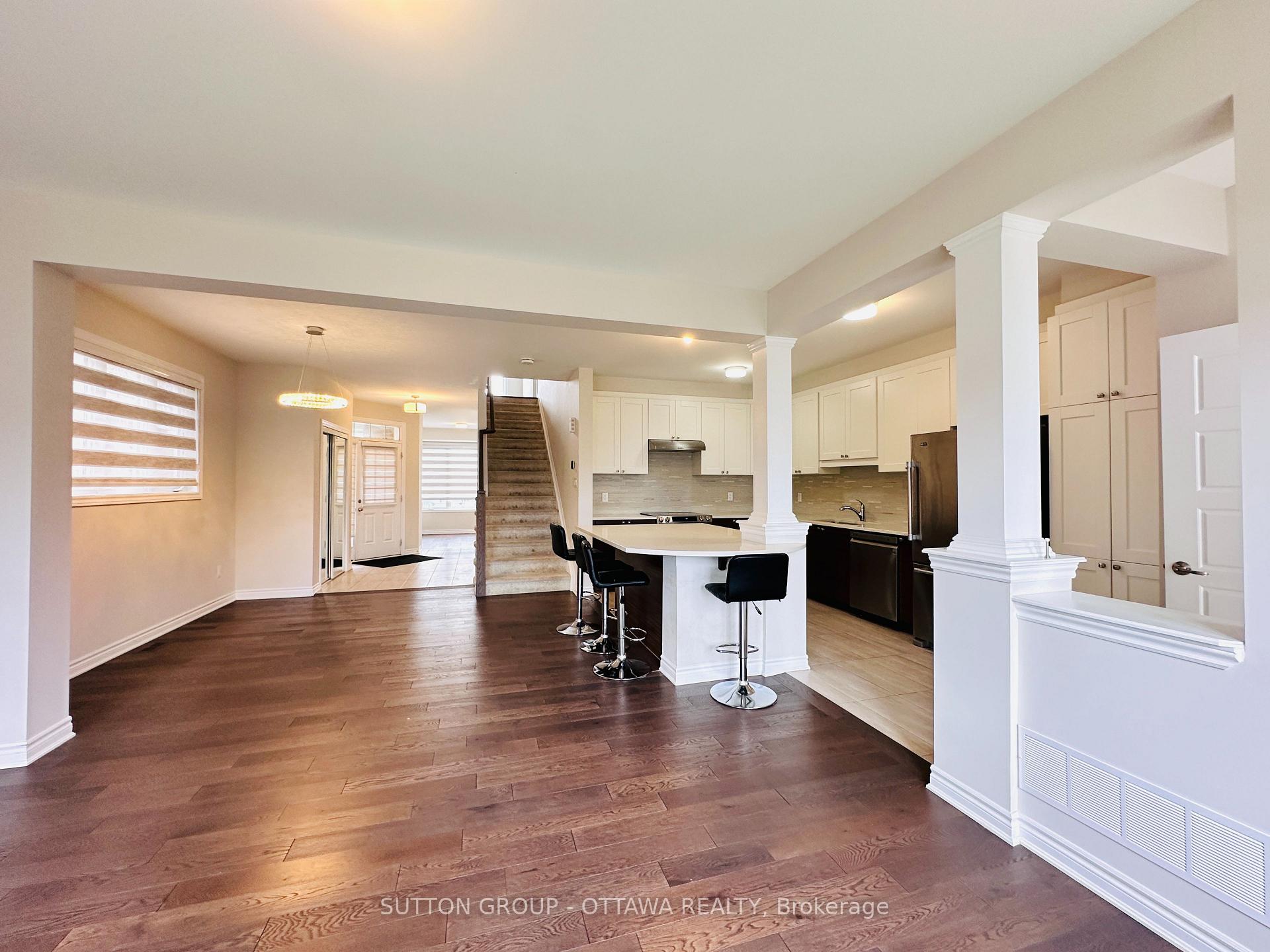 Photo 9 of 1140 Apolune Street, Ottawa, Barrhaven - Half Moon Bay — HOMEH
