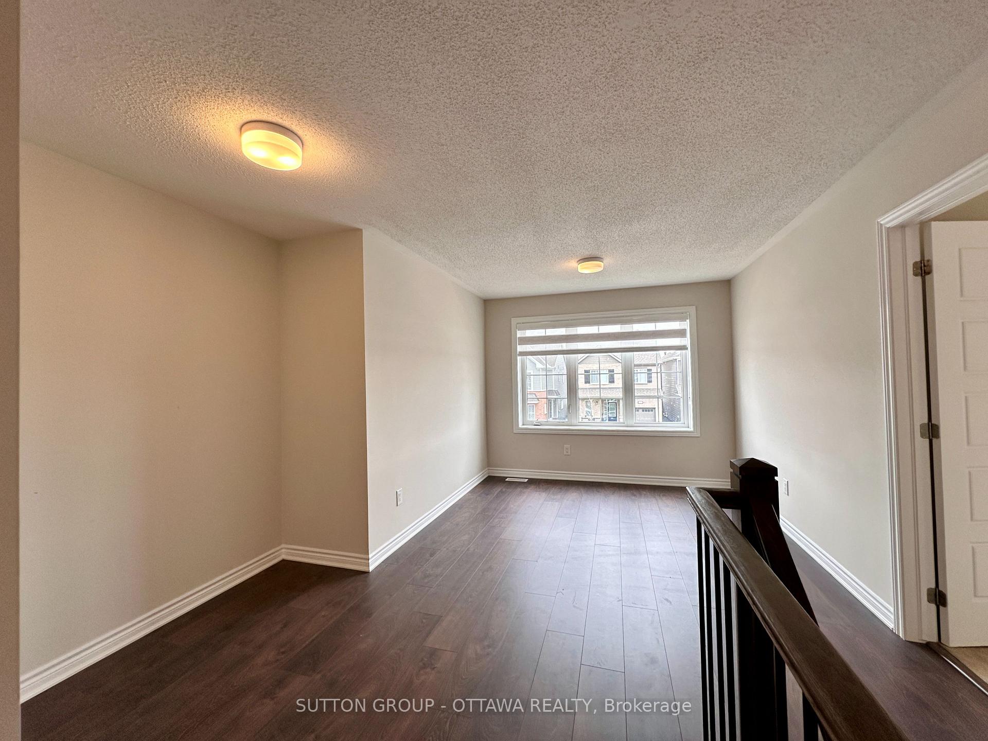 Photo 11 of 1140 Apolune Street, Ottawa, Barrhaven - Half Moon Bay — HOMEH