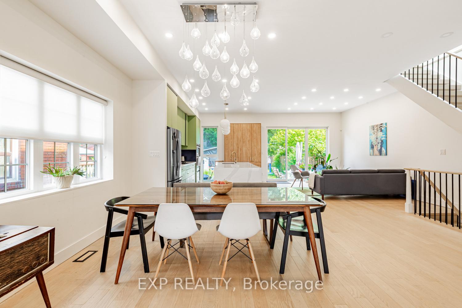 Photo 13 of 1043 Logan Avenue, Toronto, Broadview North — HOMEH