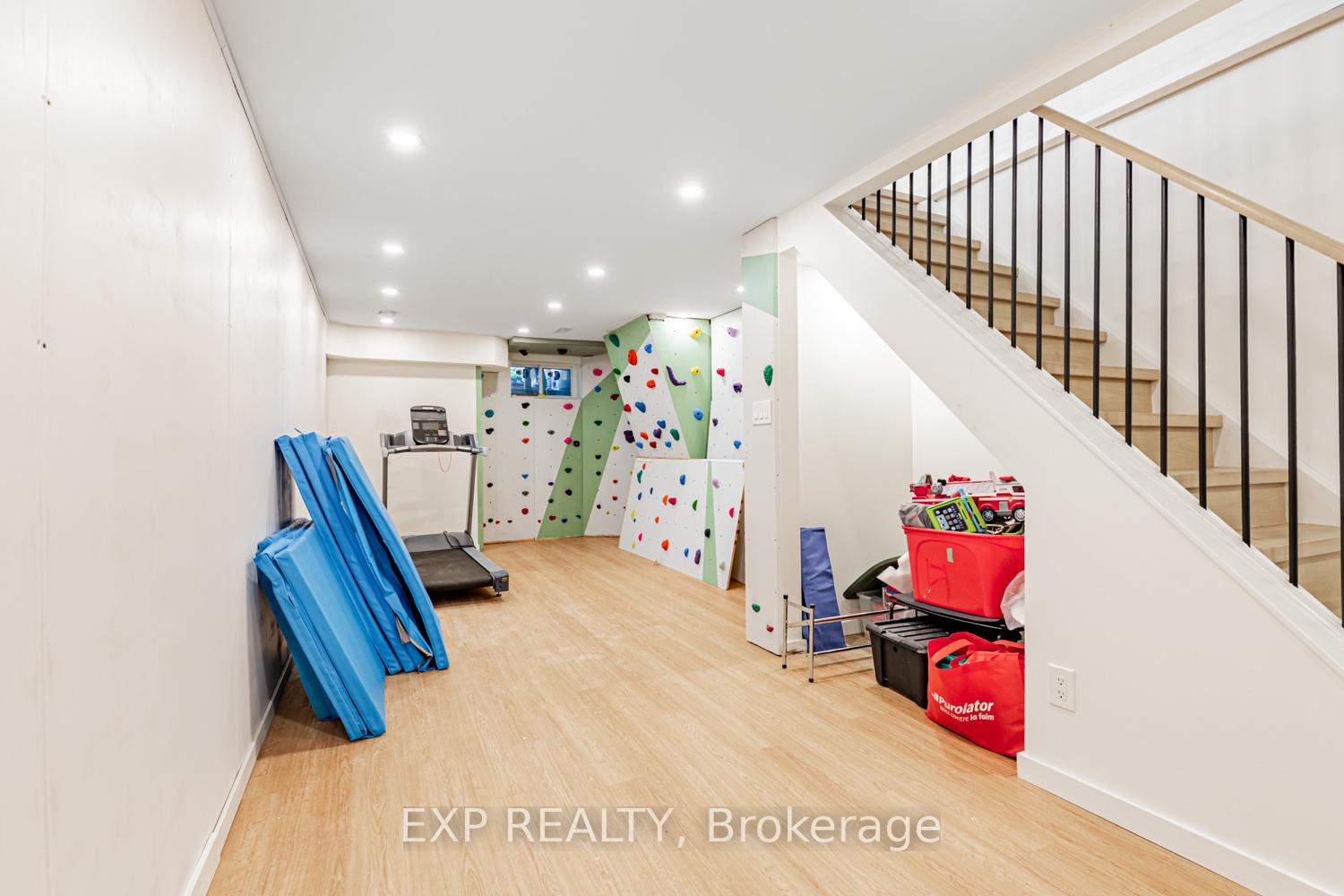 Photo 20 of 1043 Logan Avenue, Toronto, Broadview North — HOMEH