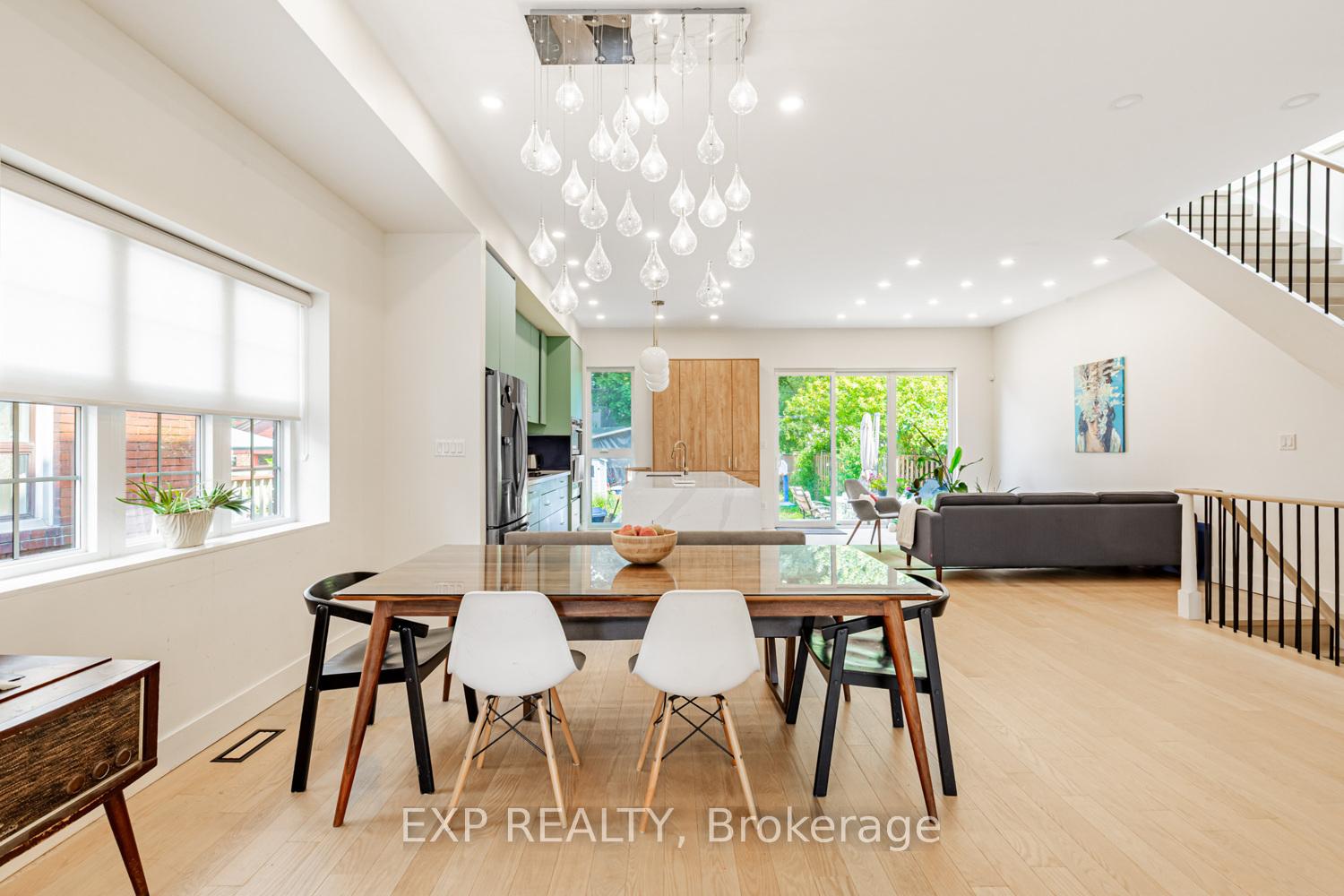 Photo 14 of 1043 Logan Avenue, Toronto, Broadview North — HOMEH