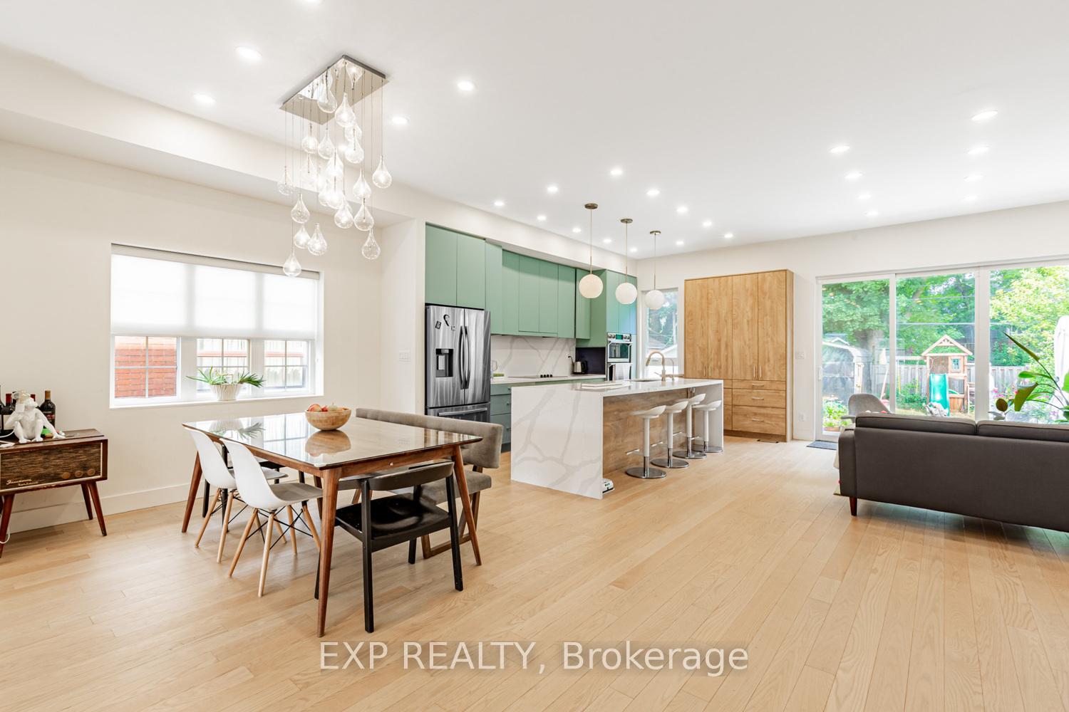 Photo 16 of 1043 Logan Avenue, Toronto, Broadview North — HOMEH