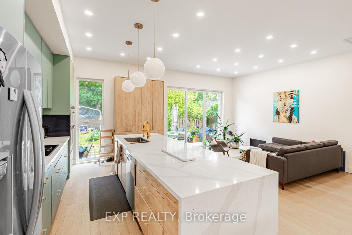 Photo 22 of 1043 Logan Avenue, Toronto, Broadview North — HOMEH
