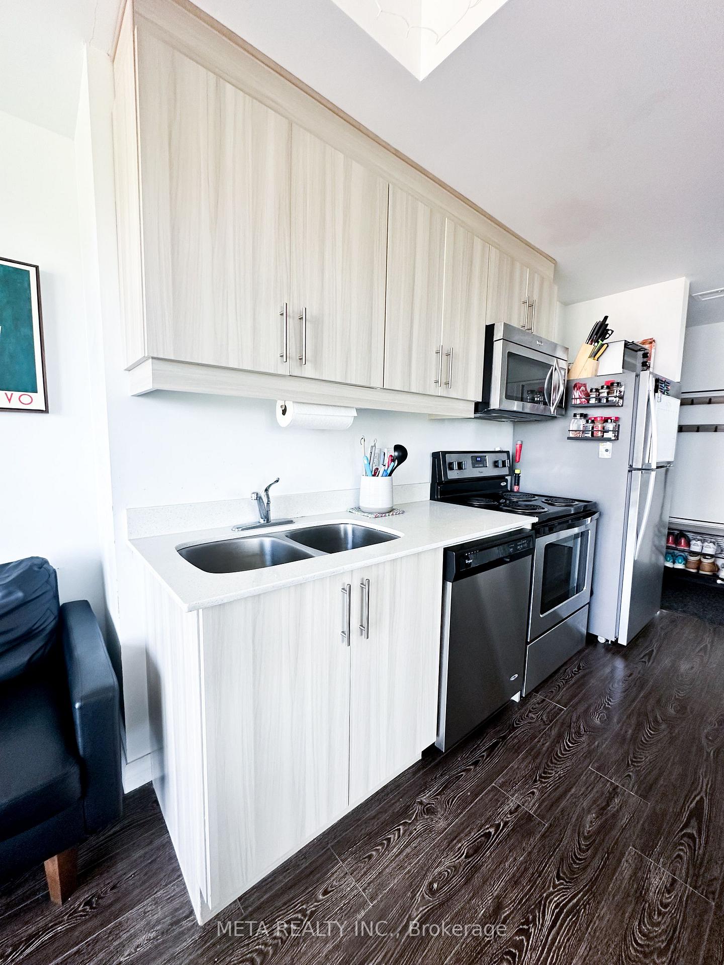 Photo 7 of Unit 1001, 158 King Street N, Waterloo — HOMEH