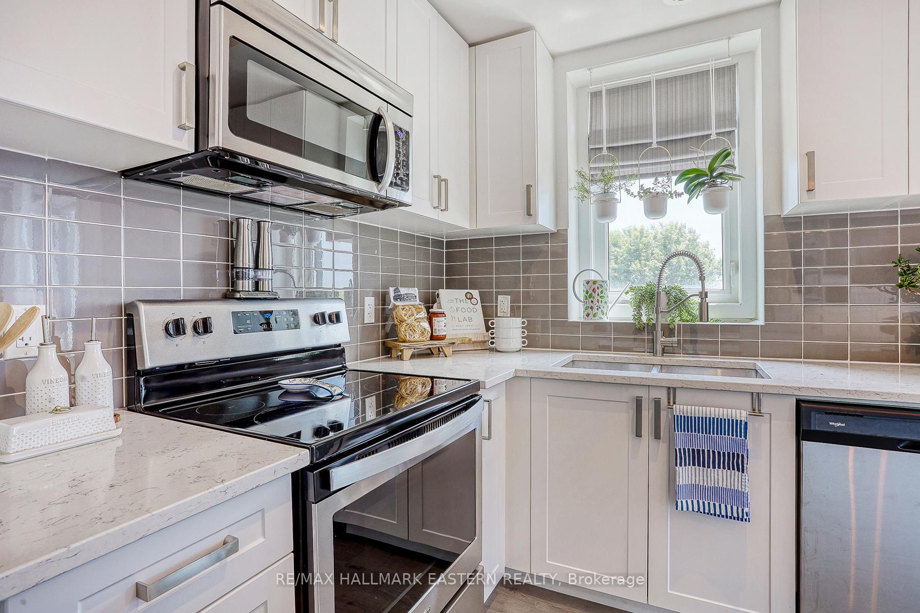 Photo 5 of Unit 419, 1555 Kingston Road, Pickering, Town Centre — HOMEH