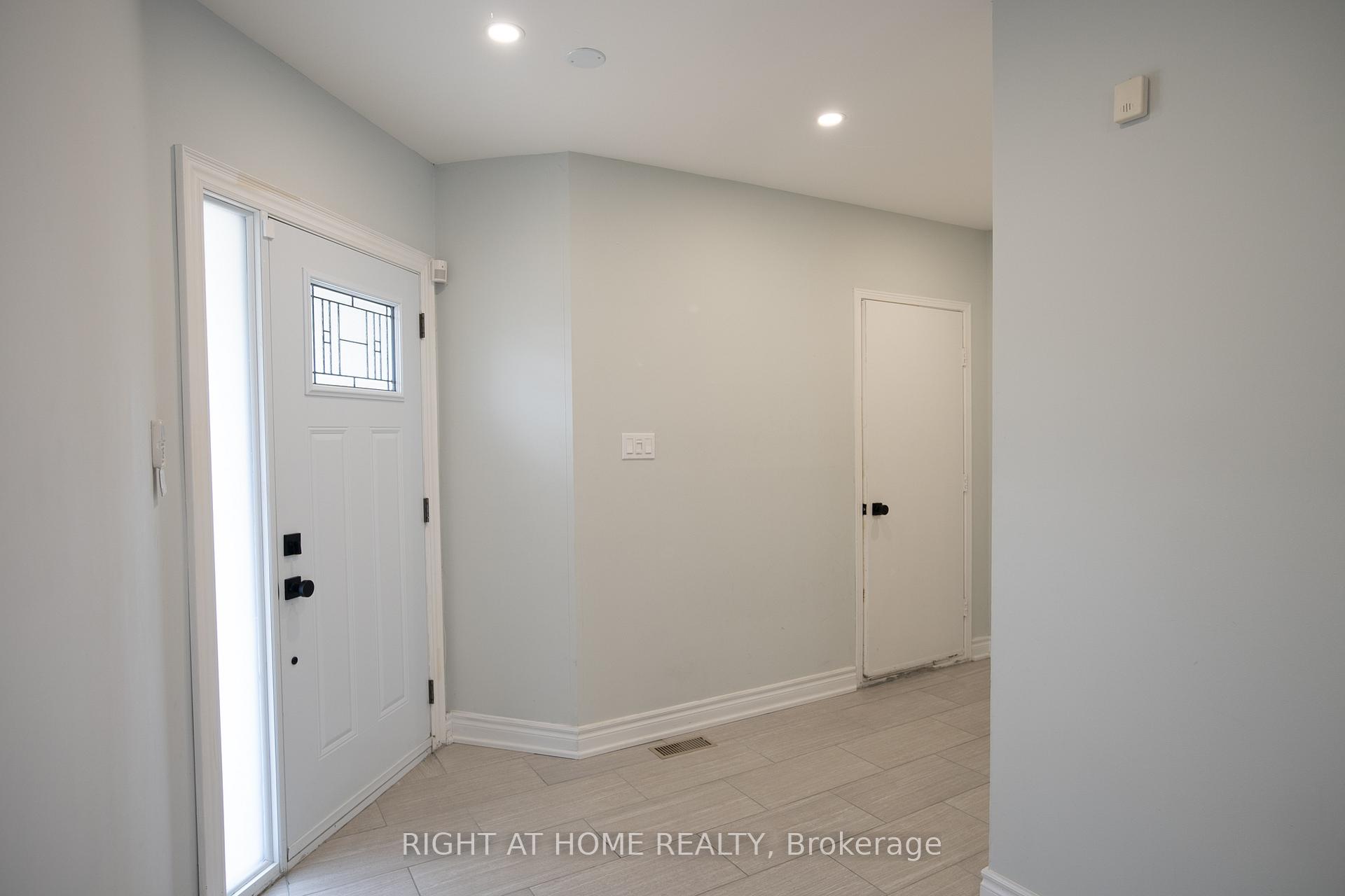 Photo 1 of 590 Springview Drive, Pickering, Amberlea — HOMEH