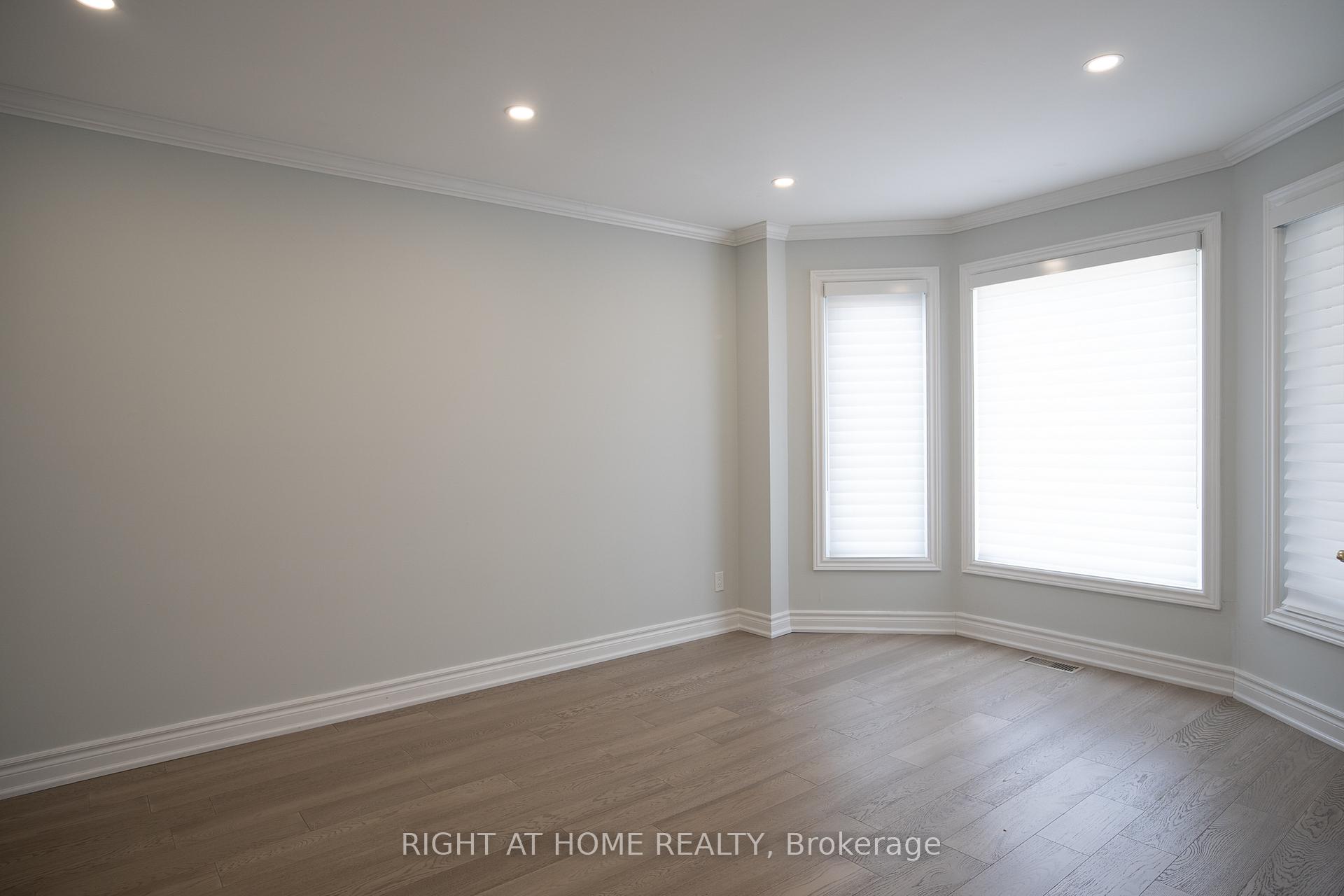 Photo 2 of 590 Springview Drive, Pickering, Amberlea — HOMEH