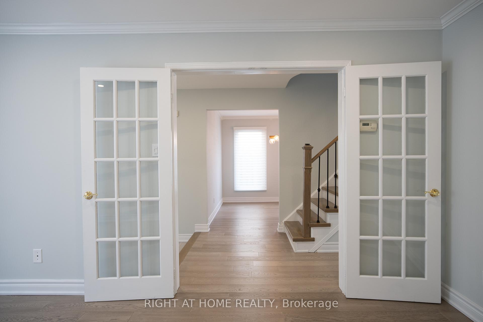 Photo 9 of 590 Springview Drive, Pickering, Amberlea — HOMEH