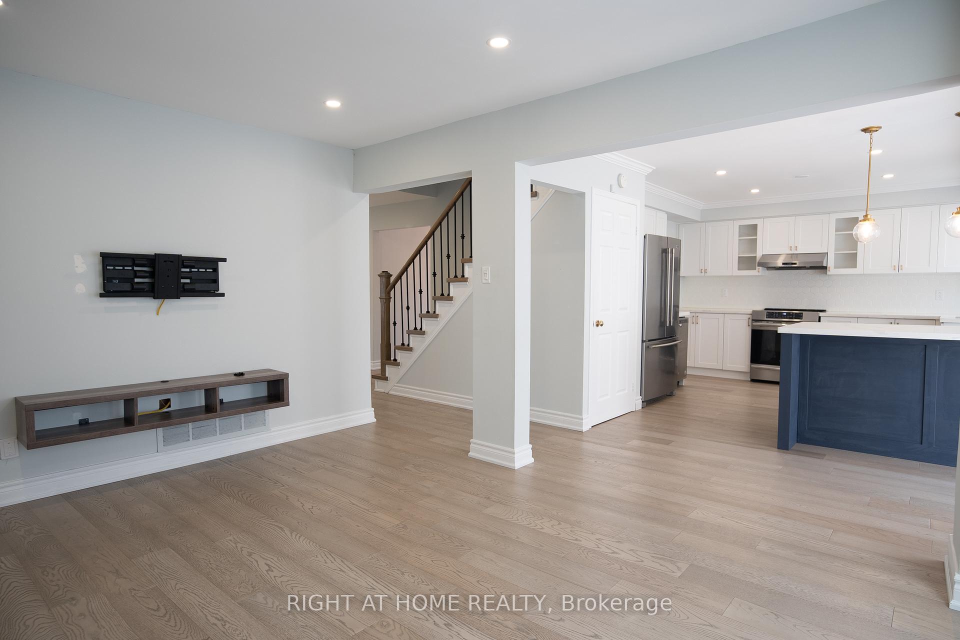 Photo 8 of 590 Springview Drive, Pickering, Amberlea — HOMEH