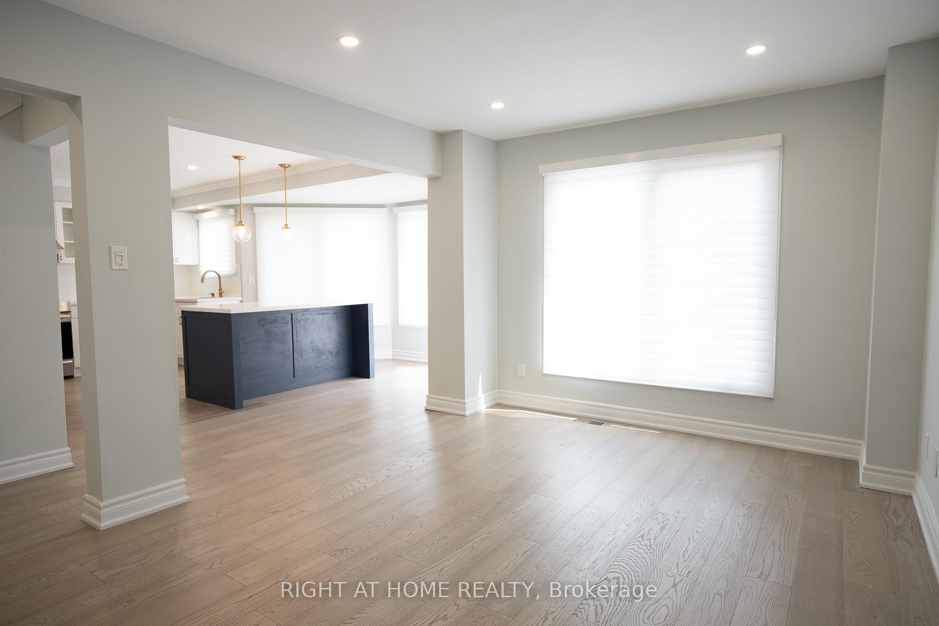 Photo 4 of 590 Springview Drive, Pickering, Amberlea — HOMEH