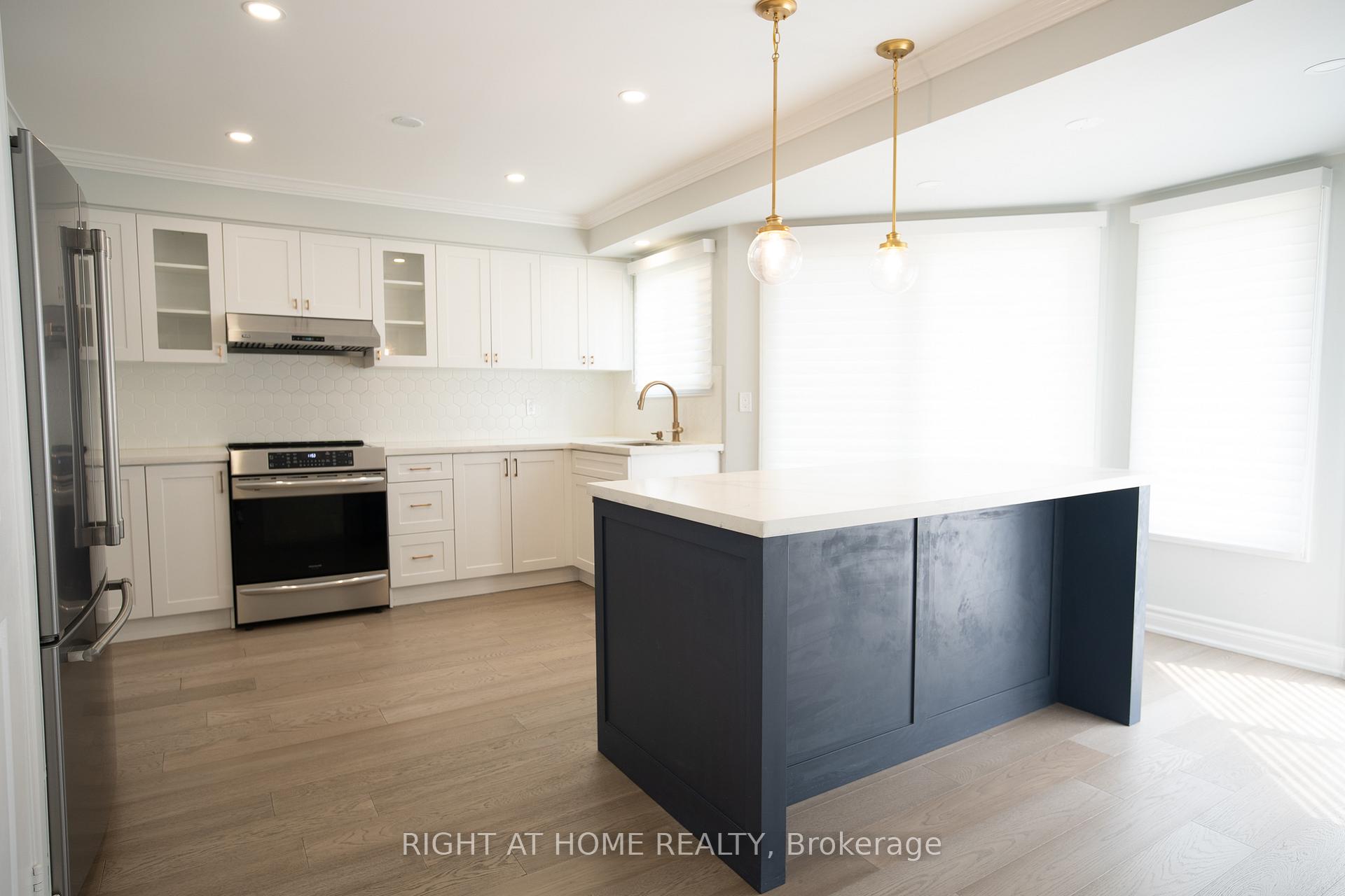 Photo 5 of 590 Springview Drive, Pickering, Amberlea — HOMEH