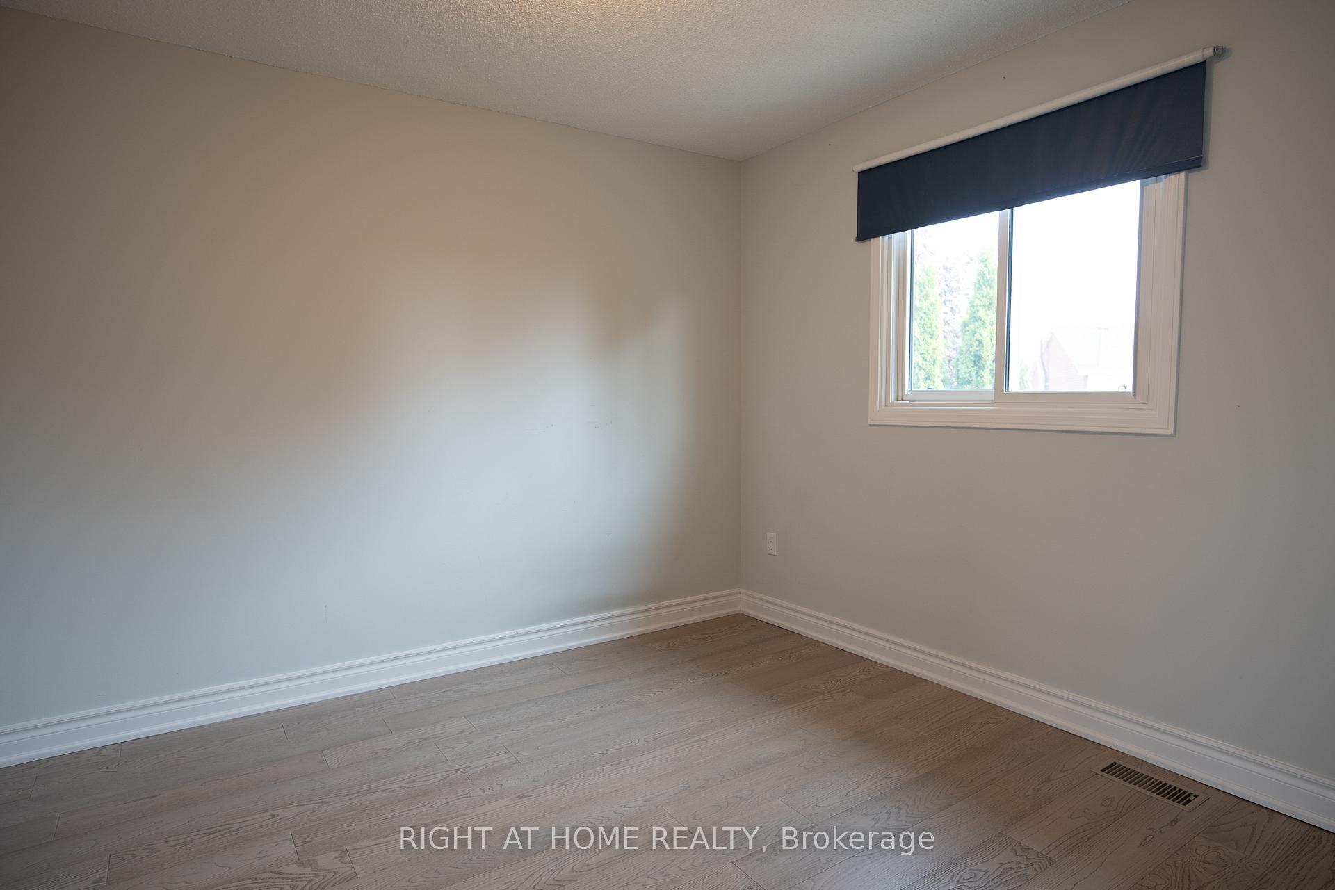 Photo 13 of 590 Springview Drive, Pickering, Amberlea — HOMEH