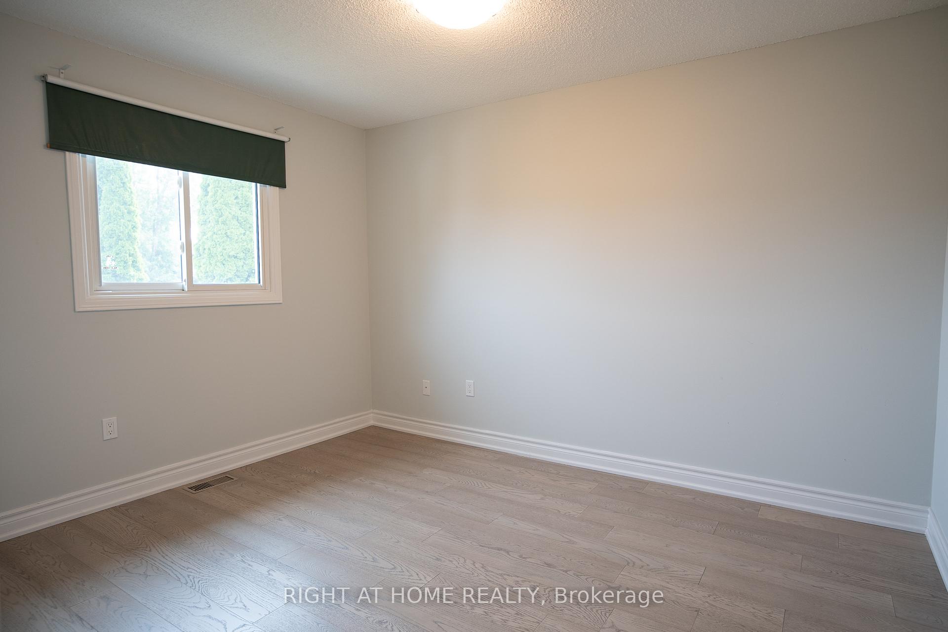 Photo 20 of 590 Springview Drive, Pickering, Amberlea — HOMEH