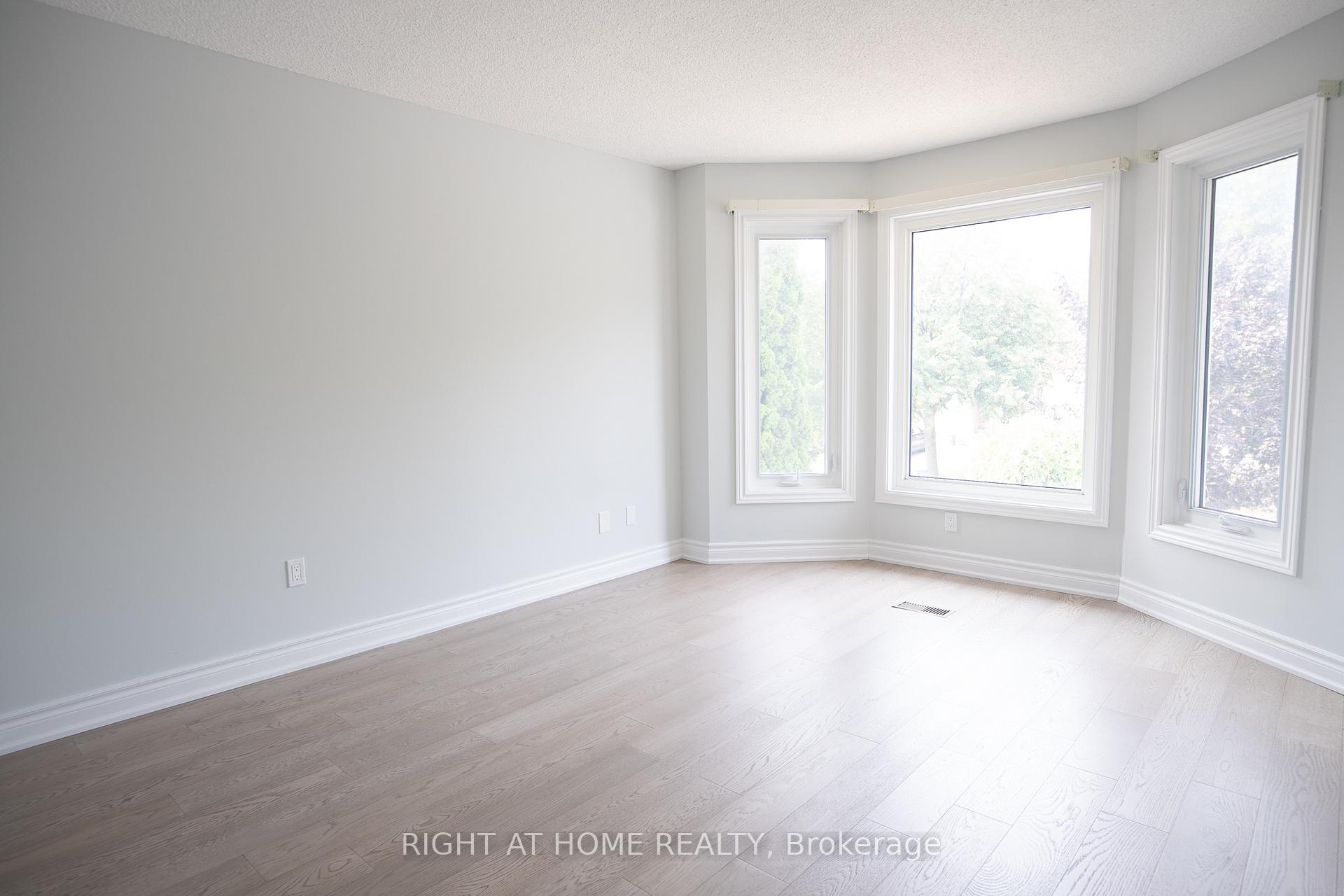 Photo 24 of 590 Springview Drive, Pickering, Amberlea — HOMEH