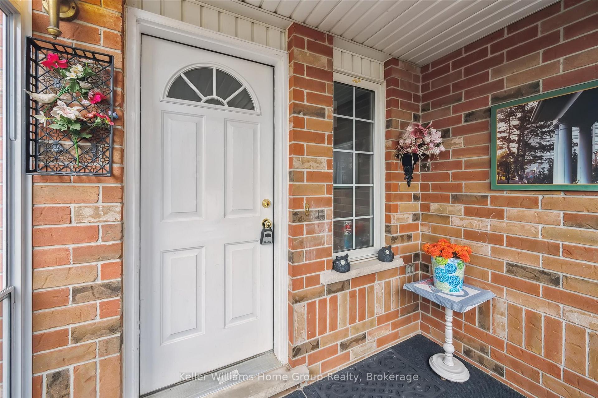 Photo 3 of 60 Camm Crescent, Guelph, Pineridge/Westminster Woods — HOMEH