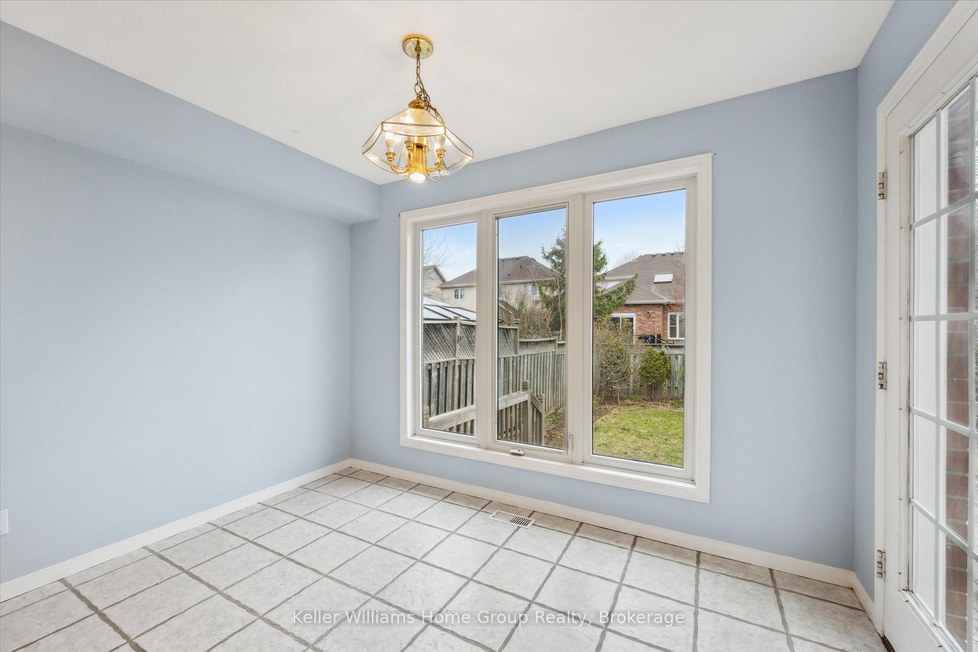 Photo 15 of 60 Camm Crescent, Guelph, Pineridge/Westminster Woods — HOMEH