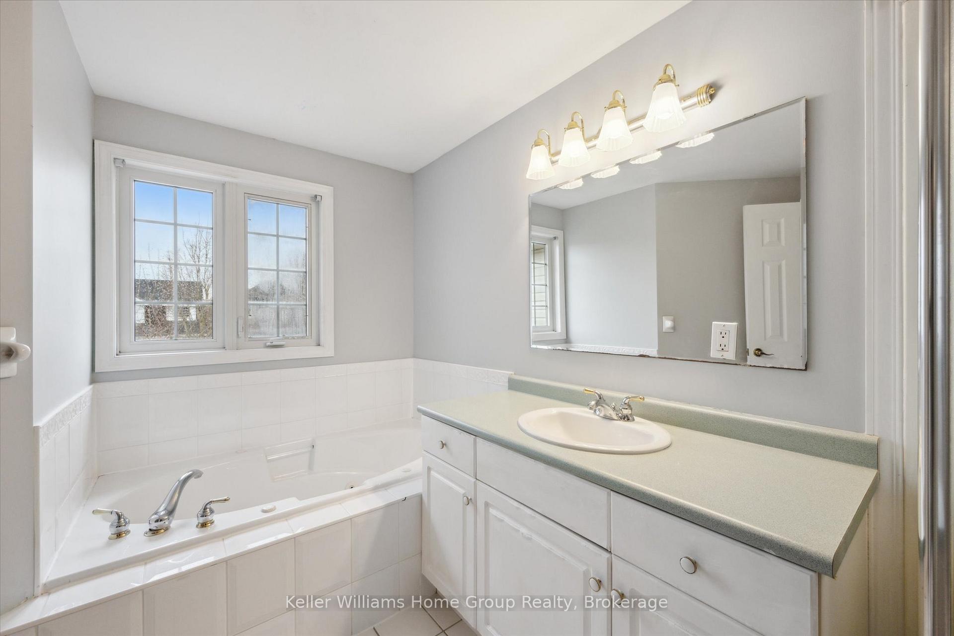 Photo 26 of 60 Camm Crescent, Guelph, Pineridge/Westminster Woods — HOMEH