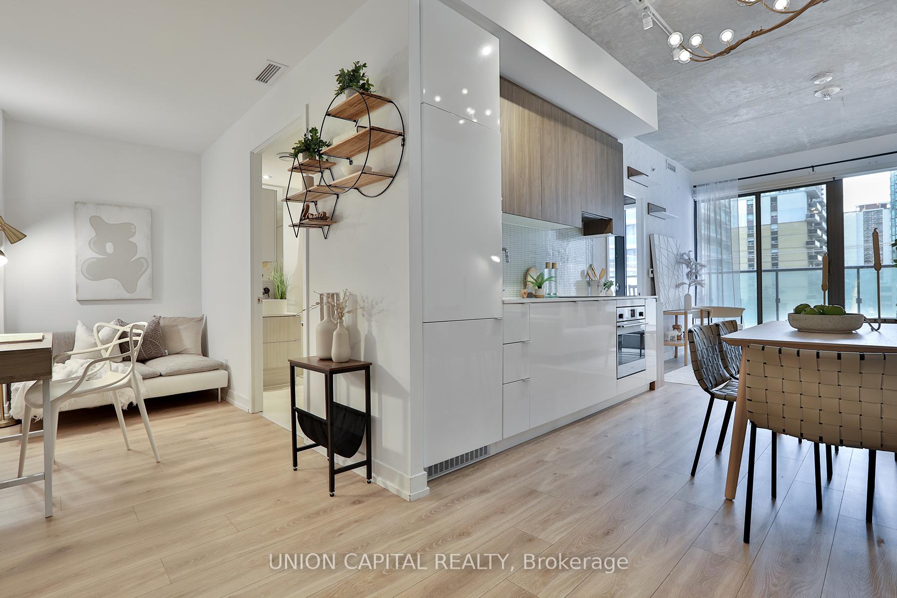 Photo 5 of Unit 203, 161 Roehampton Avenue N, Toronto, Mount Pleasant West — HOMEH