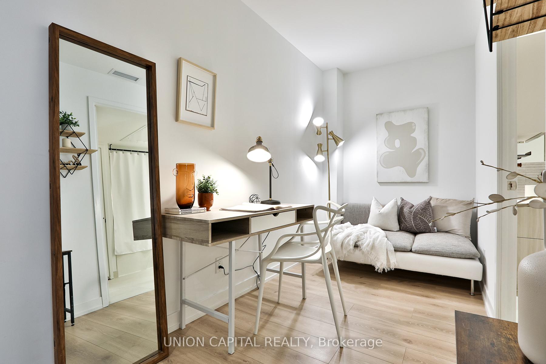 Photo 2 of Unit 203, 161 Roehampton Avenue N, Toronto, Mount Pleasant West — HOMEH