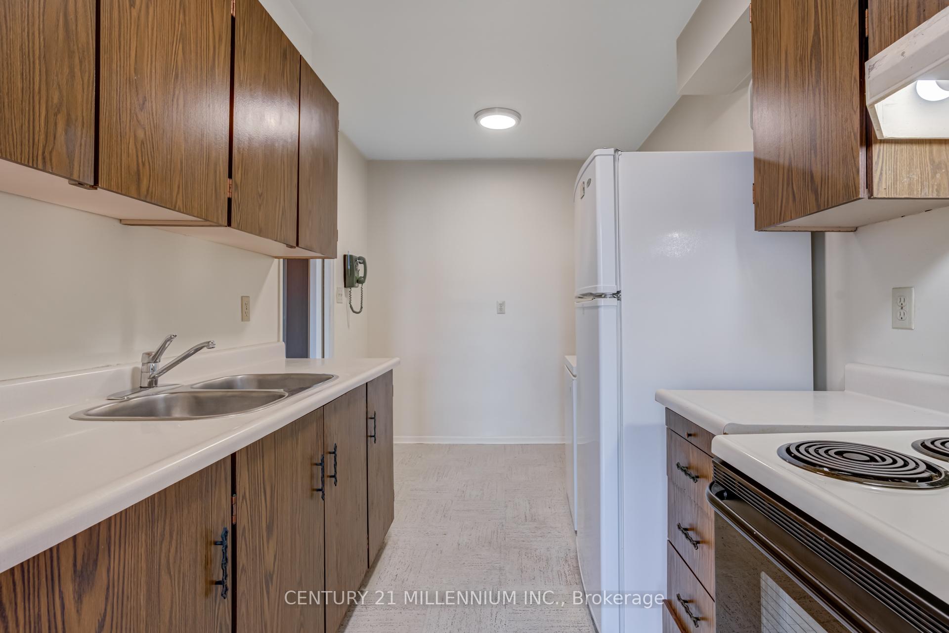 Photo 8 of Unit 2009, 5 Massey Square, Toronto, Crescent Town — HOMEH