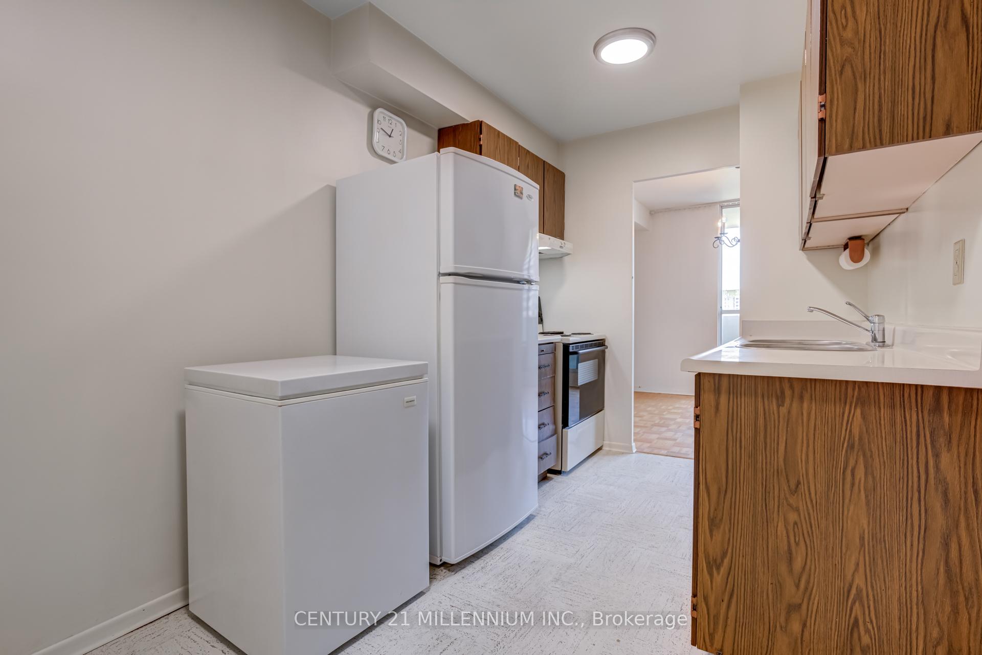 Photo 19 of Unit 2009, 5 Massey Square, Toronto, Crescent Town — HOMEH