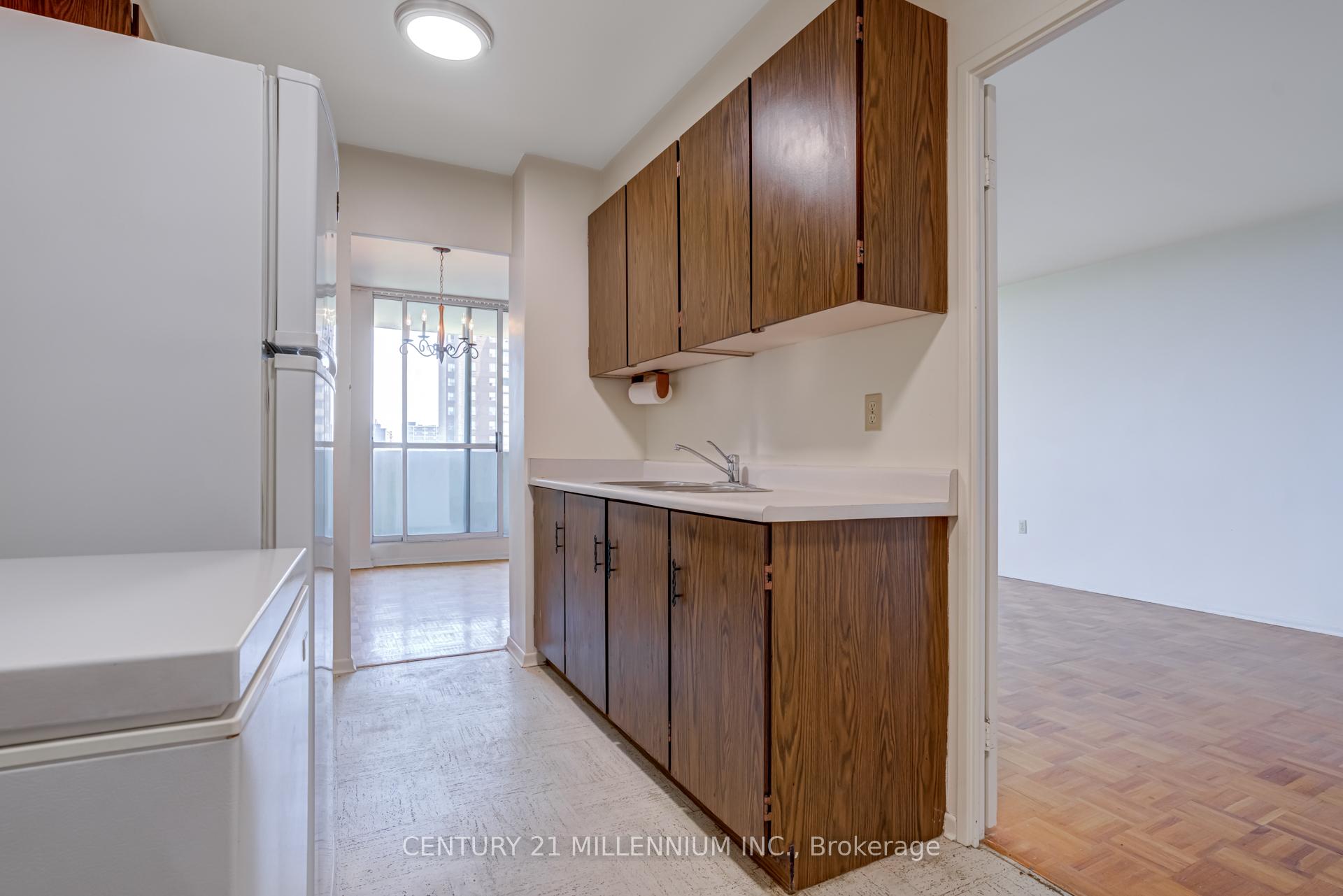 Photo 20 of Unit 2009, 5 Massey Square, Toronto, Crescent Town — HOMEH