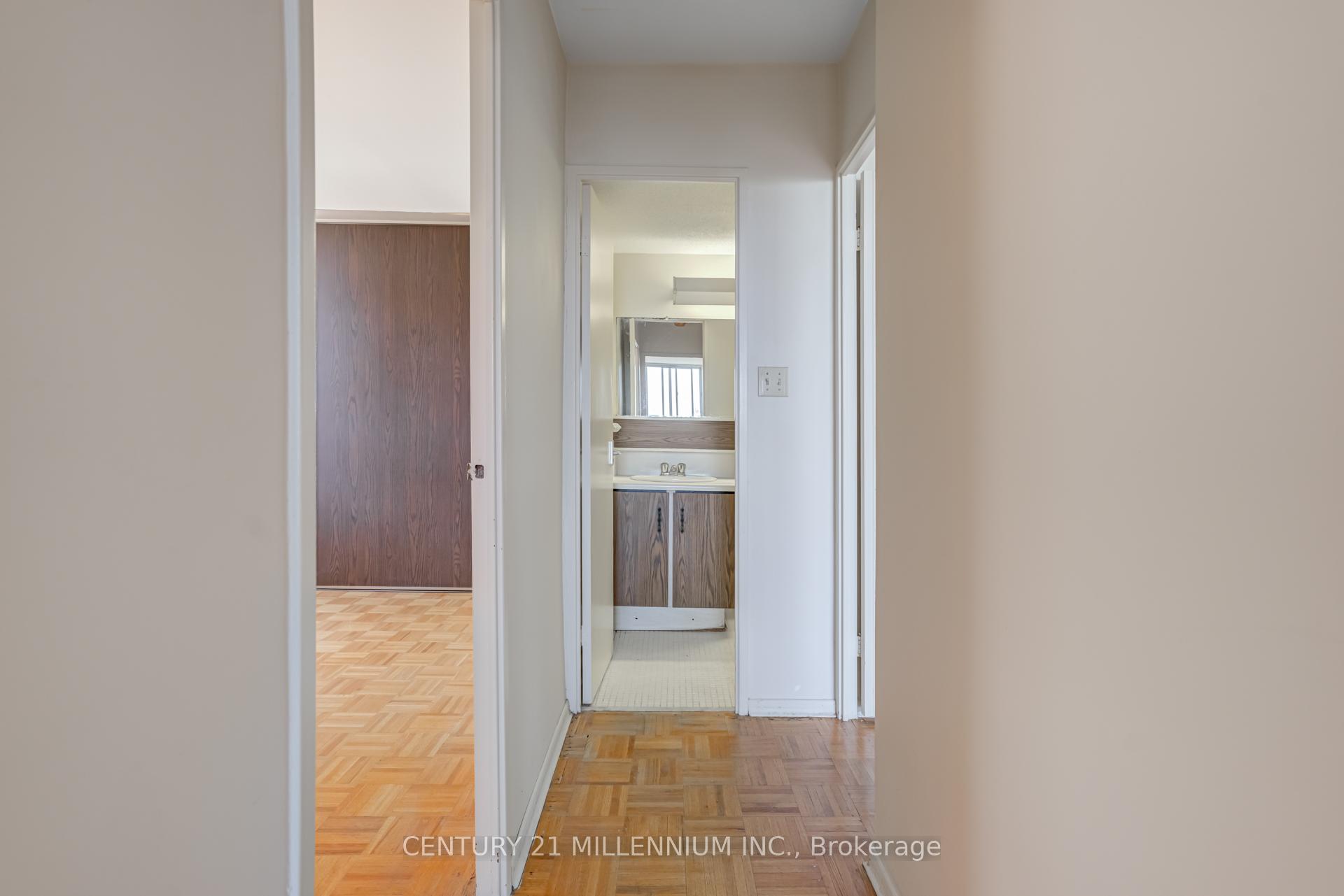 Photo 11 of Unit 2009, 5 Massey Square, Toronto, Crescent Town — HOMEH
