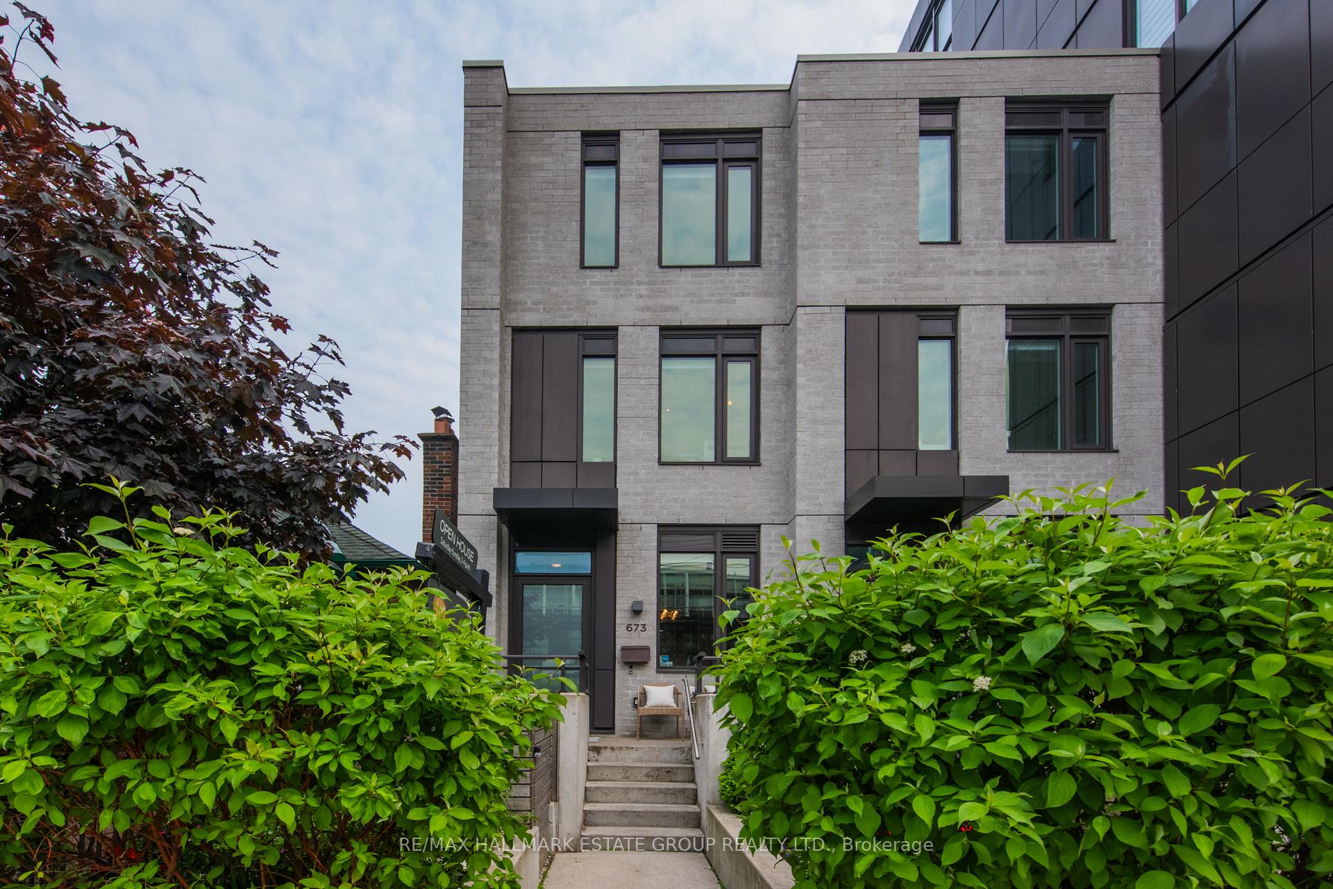 Photo 1 of Unit 12, 673 Kingston Road, Toronto, The Beaches — HOMEH