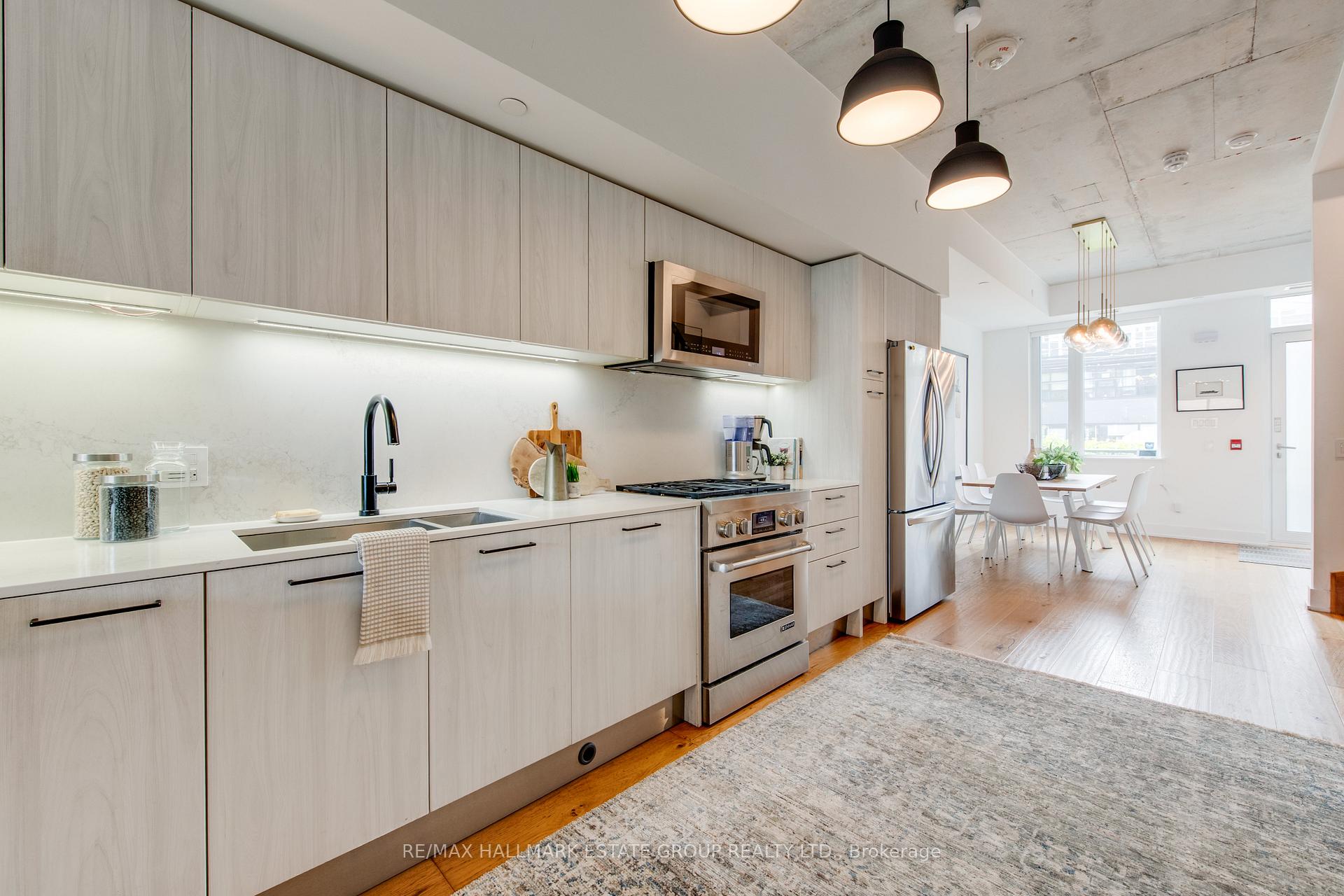 Photo 15 of Unit 12, 673 Kingston Road, Toronto, The Beaches — HOMEH