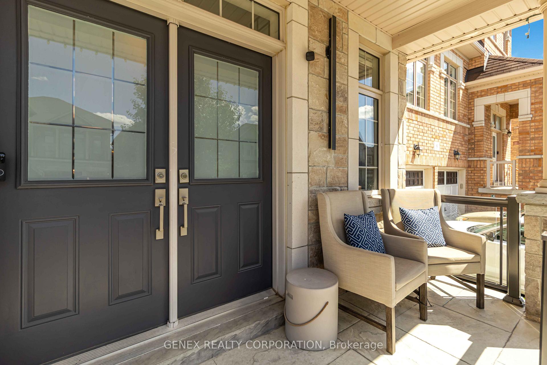 Photo 3 of 7 Antoine Street, Brampton, Northwest Brampton — HOMEH