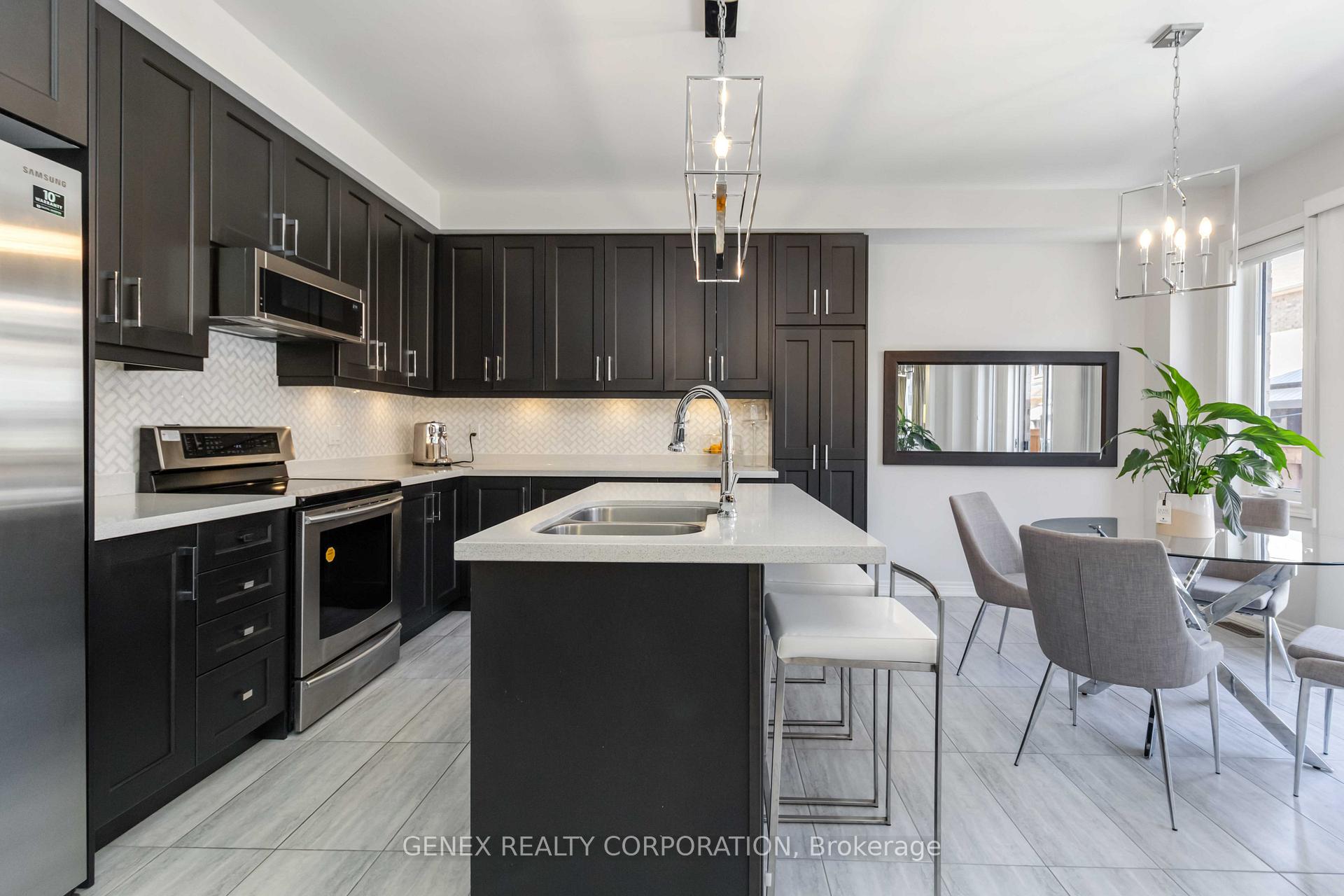 Photo 13 of 7 Antoine Street, Brampton, Northwest Brampton — HOMEH