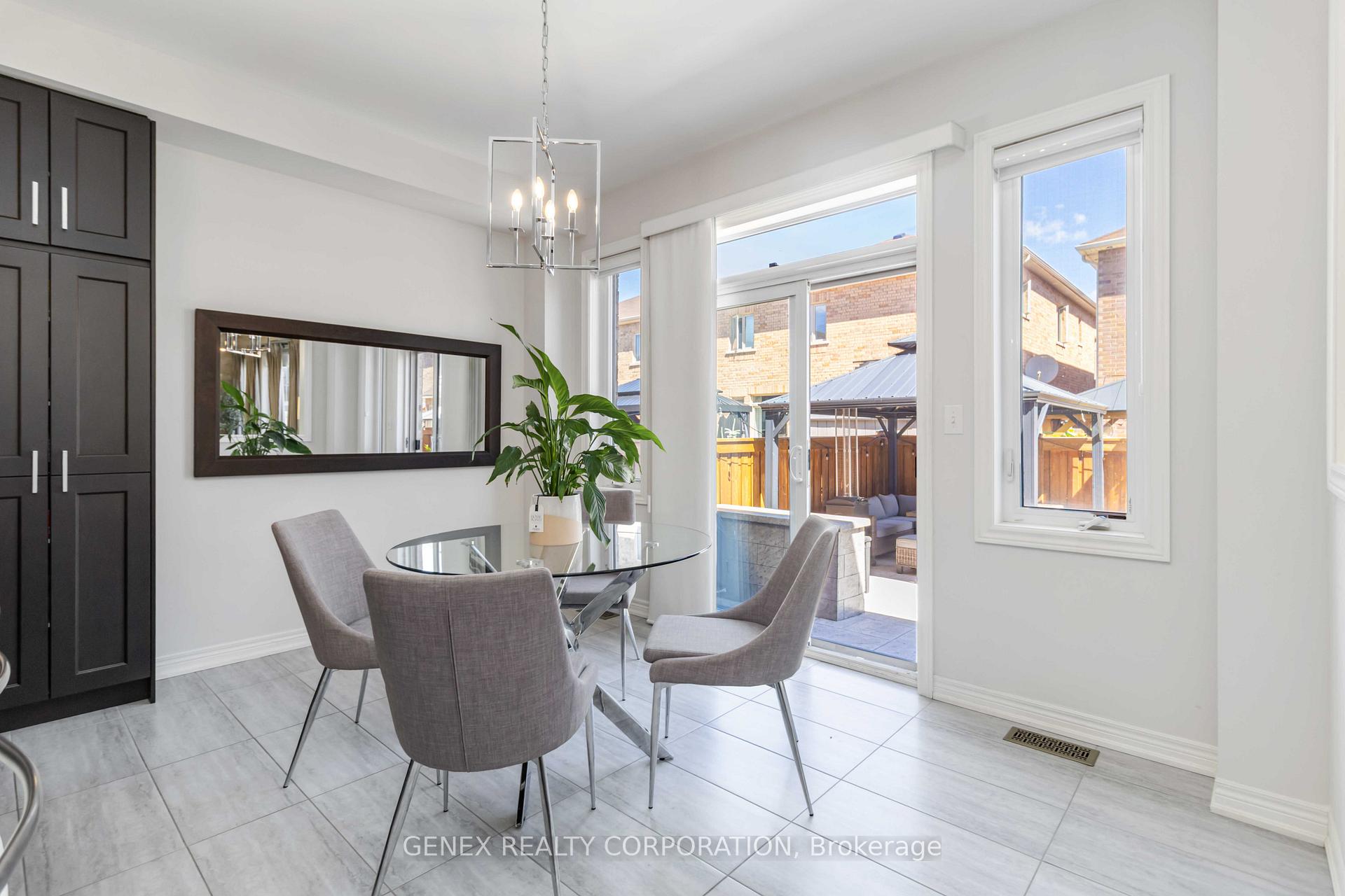 Photo 15 of 7 Antoine Street, Brampton, Northwest Brampton — HOMEH