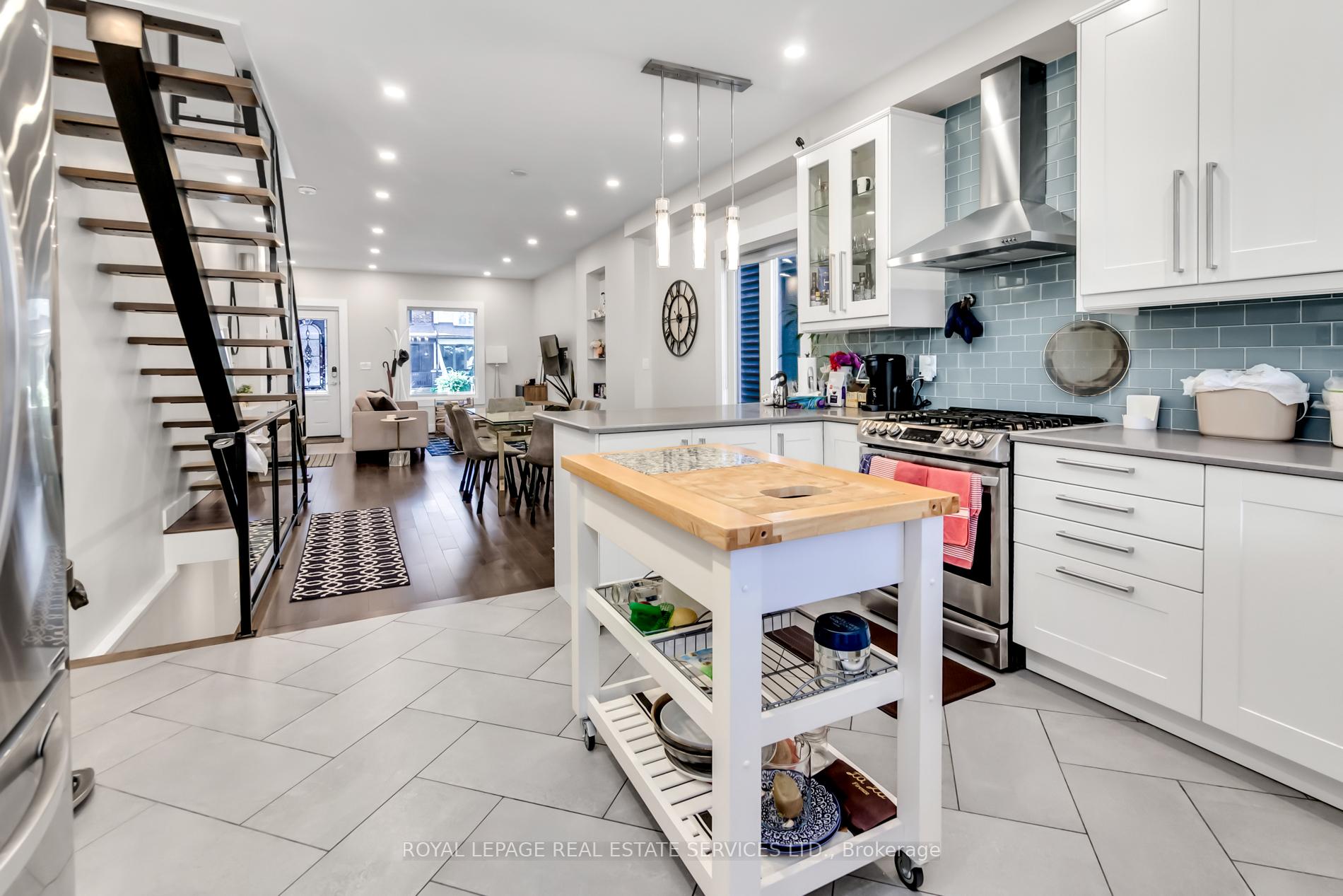 Photo 18 of 129 Langford Avenue, Toronto, Danforth — HOMEH