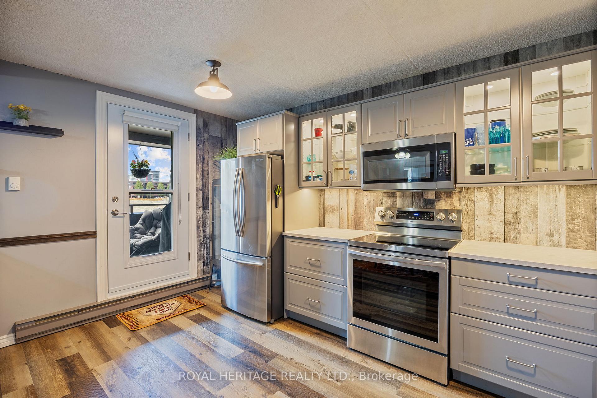Photo 4 of Unit 233, 580 Mary Street E, Whitby, Downtown Whitby — HOMEH