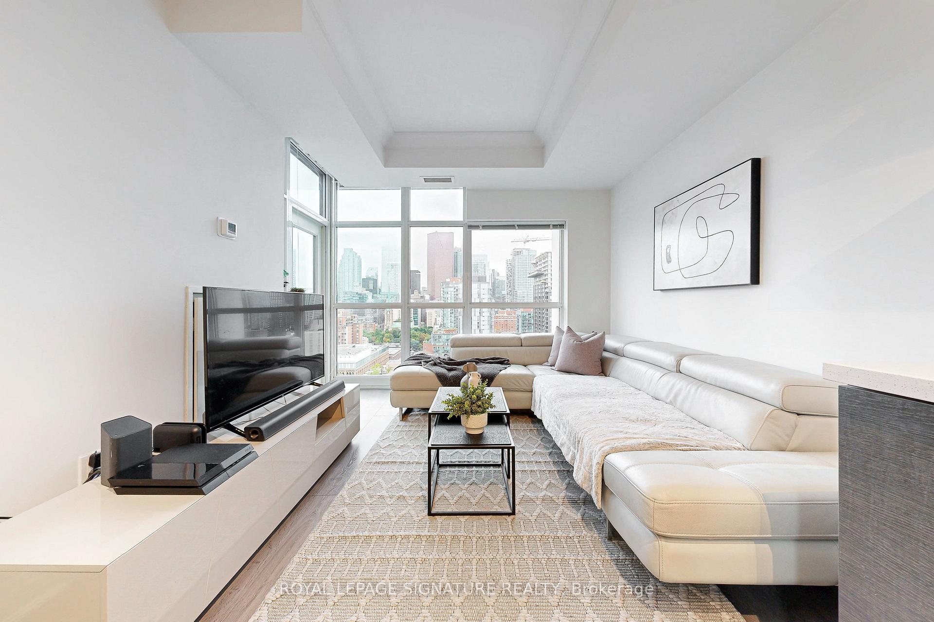Photo 1 of Unit PH11, 400 Adelaide Street E, Toronto, Moss Park — HOMEH