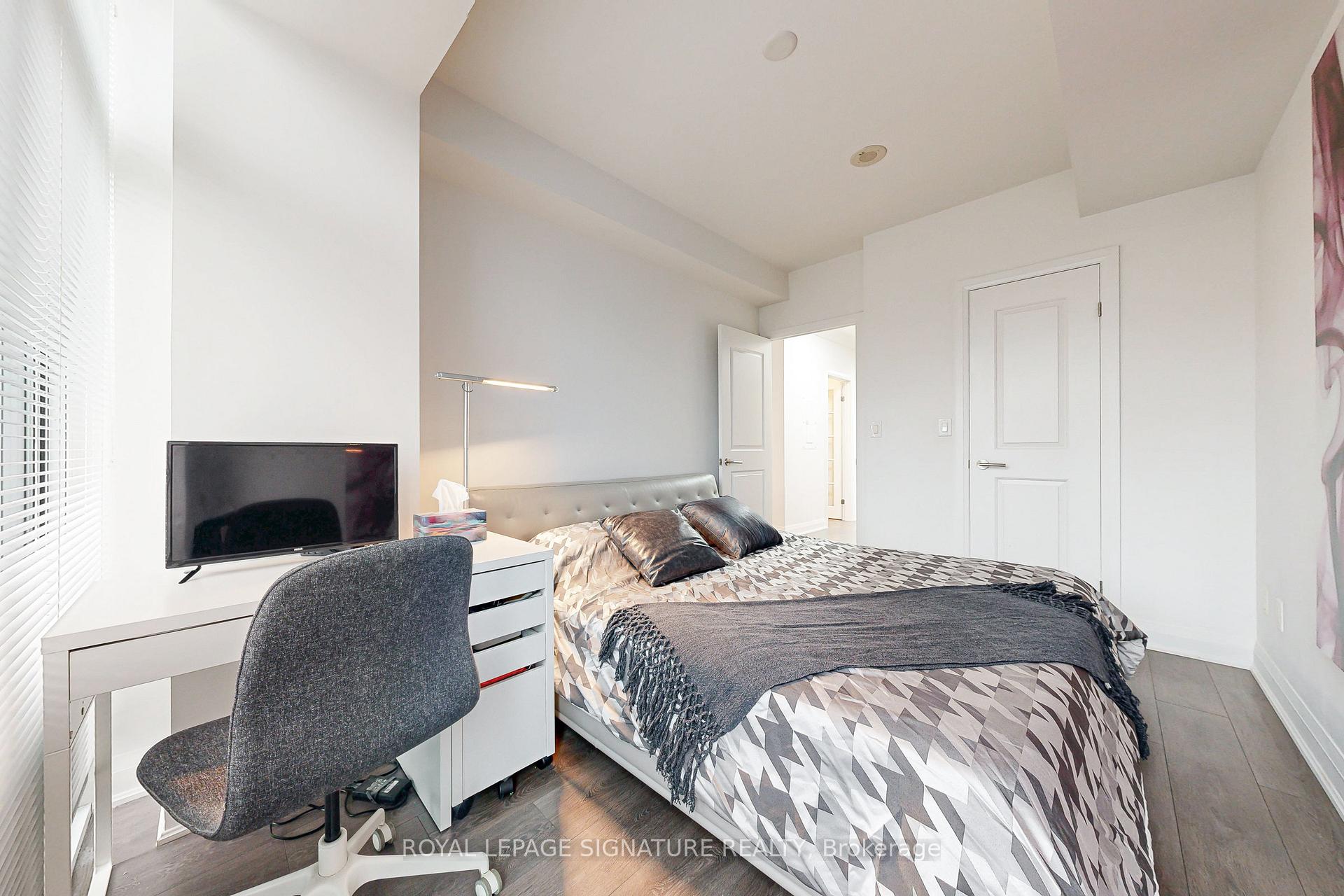 Photo 14 of Unit PH11, 400 Adelaide Street E, Toronto, Moss Park — HOMEH