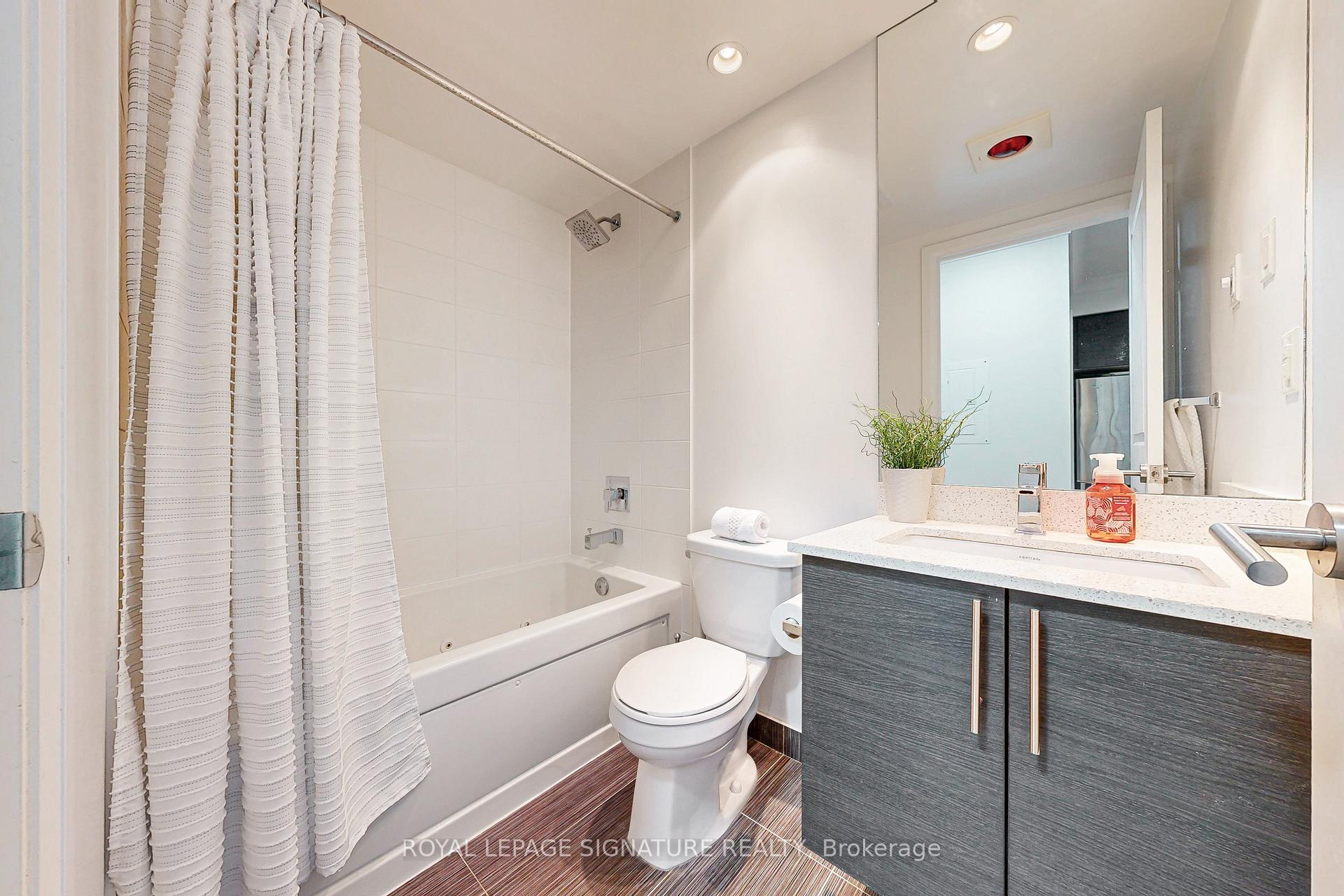 Photo 22 of Unit PH11, 400 Adelaide Street E, Toronto, Moss Park — HOMEH
