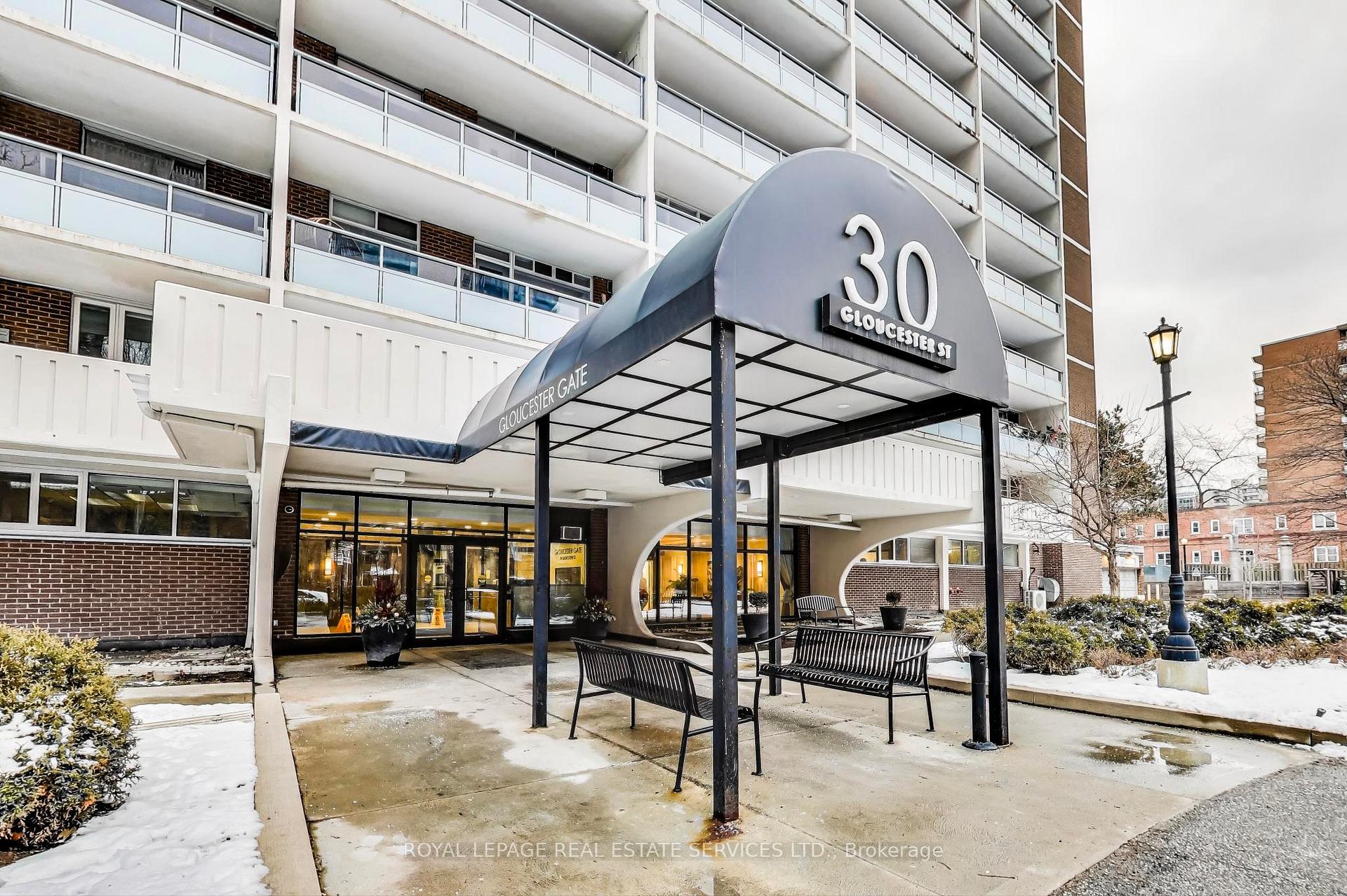 Photo 3 of Unit 1003, 30 Gloucester Street, Toronto, Church-Yonge Corridor — HOMEH