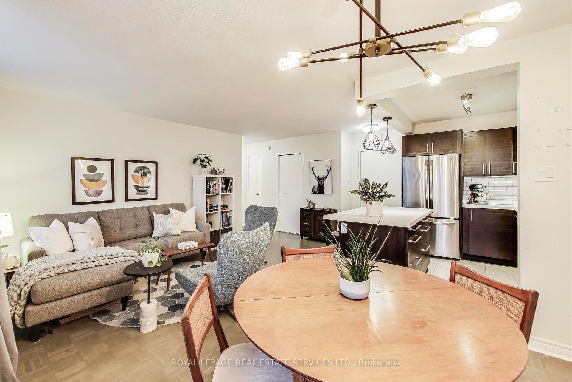 Photo 8 of Unit 1003, 30 Gloucester Street, Toronto, Church-Yonge Corridor — HOMEH