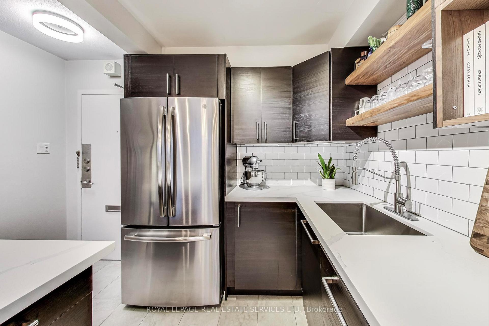 Photo 9 of Unit 1003, 30 Gloucester Street, Toronto, Church-Yonge Corridor — HOMEH