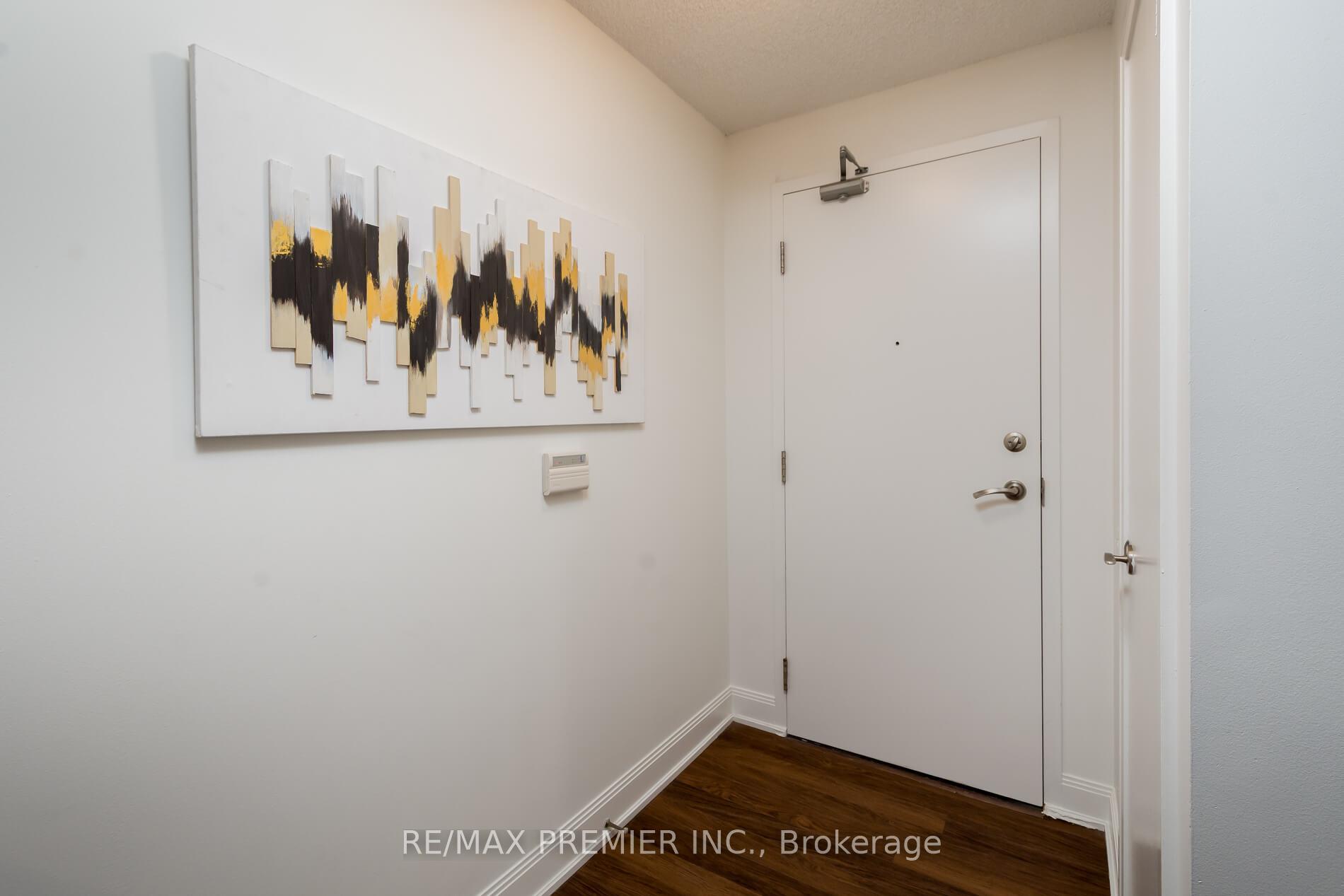 Photo 3 of Unit 1512, 2191 Yonge Street, Toronto, Mount Pleasant West — HOMEH