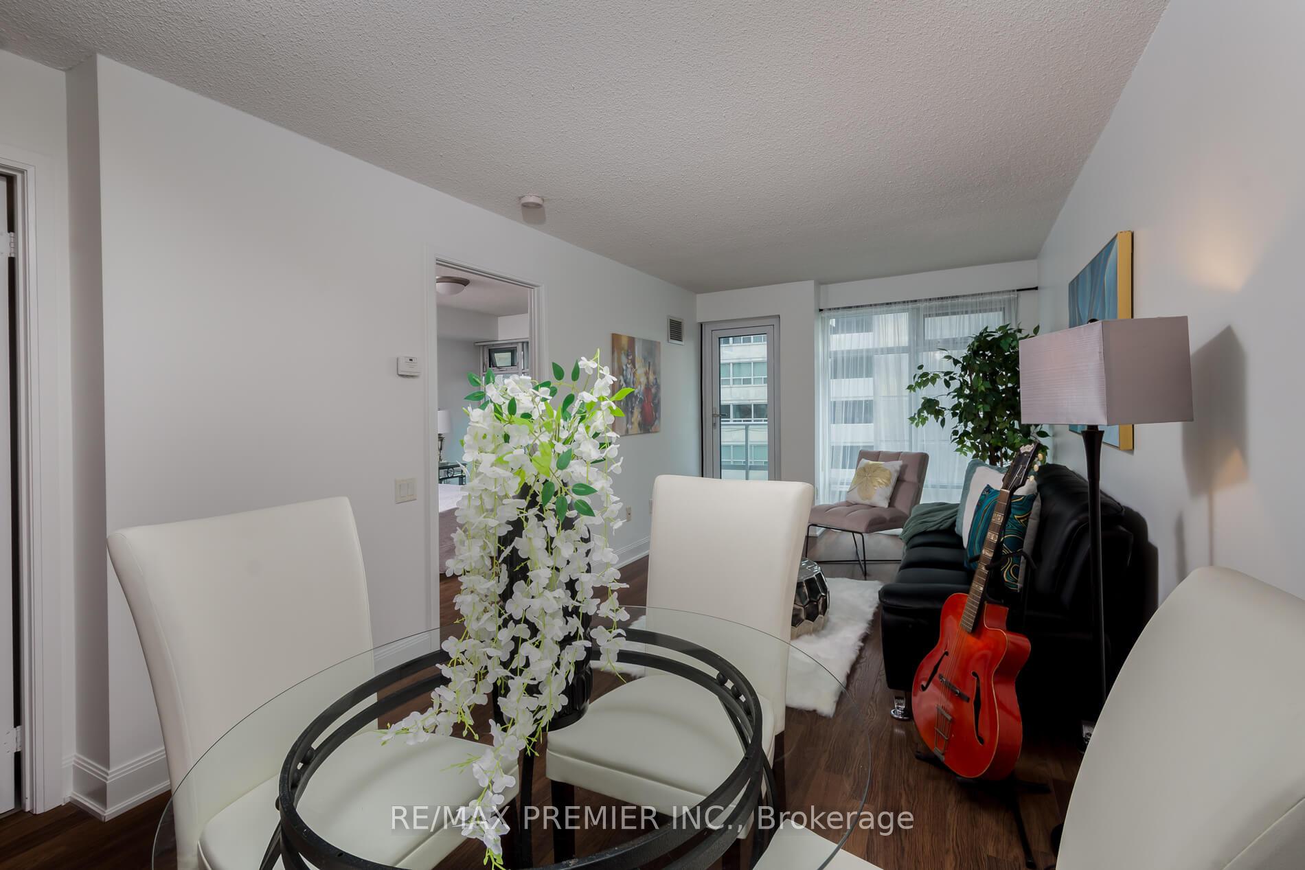 Photo 13 of Unit 1512, 2191 Yonge Street, Toronto, Mount Pleasant West — HOMEH