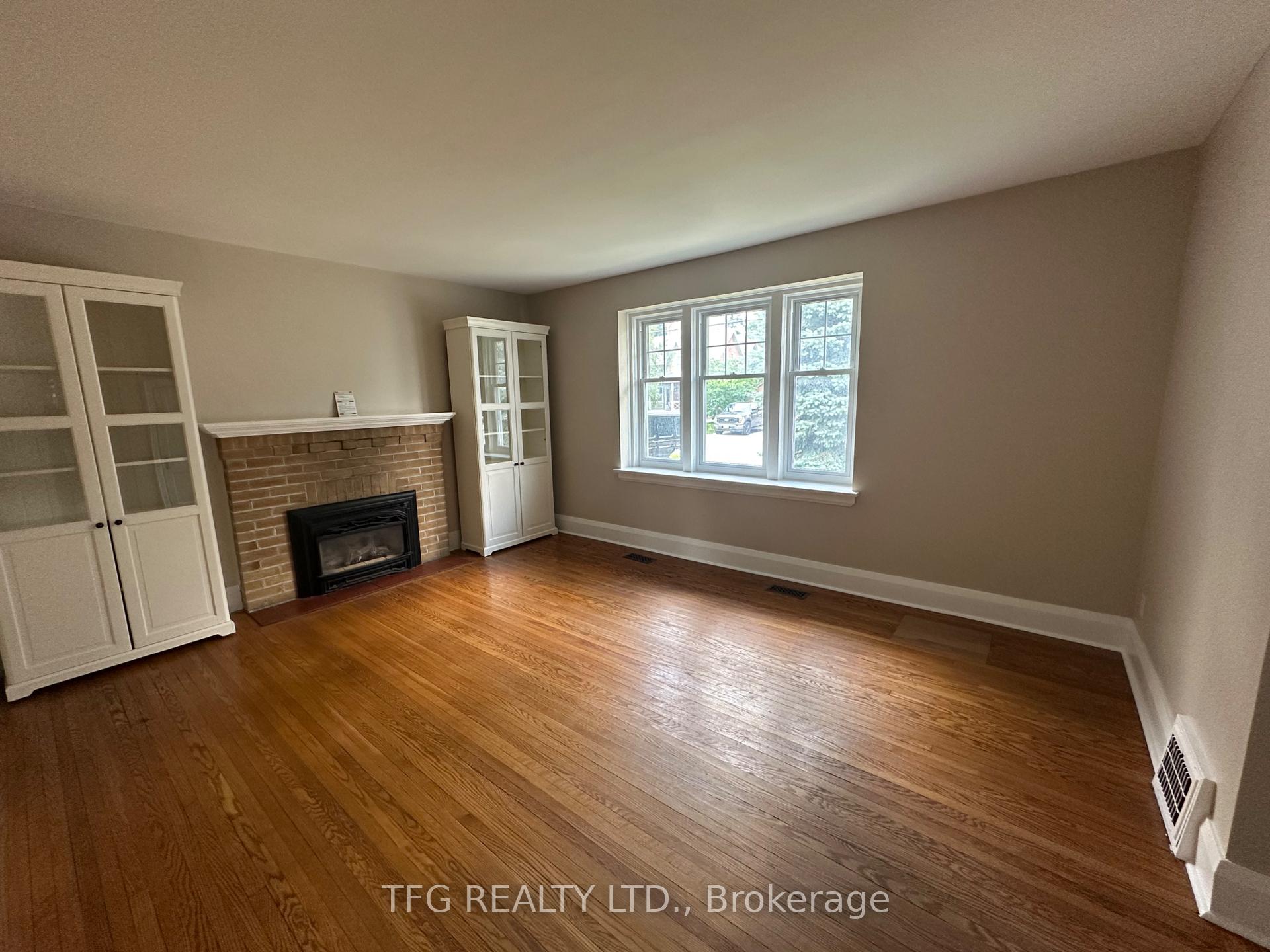Photo 5 of 103 Wellington Street, Clarington, Bowmanville — HOMEH