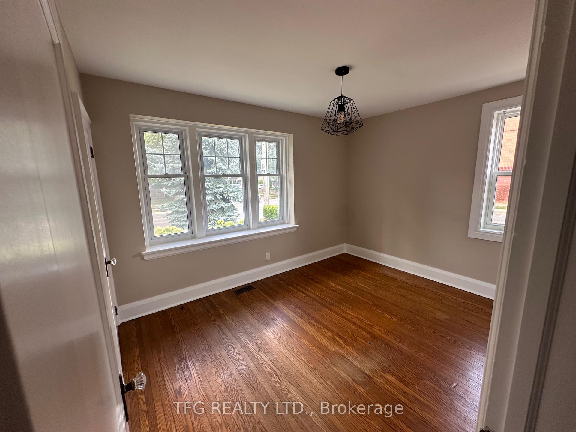 Photo 6 of 103 Wellington Street, Clarington, Bowmanville — HOMEH