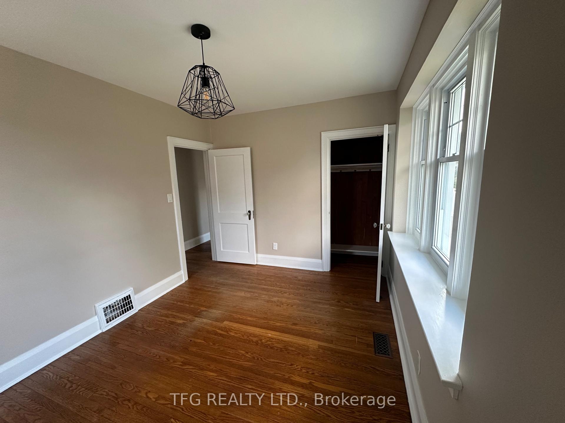 Photo 10 of 103 Wellington Street, Clarington, Bowmanville — HOMEH